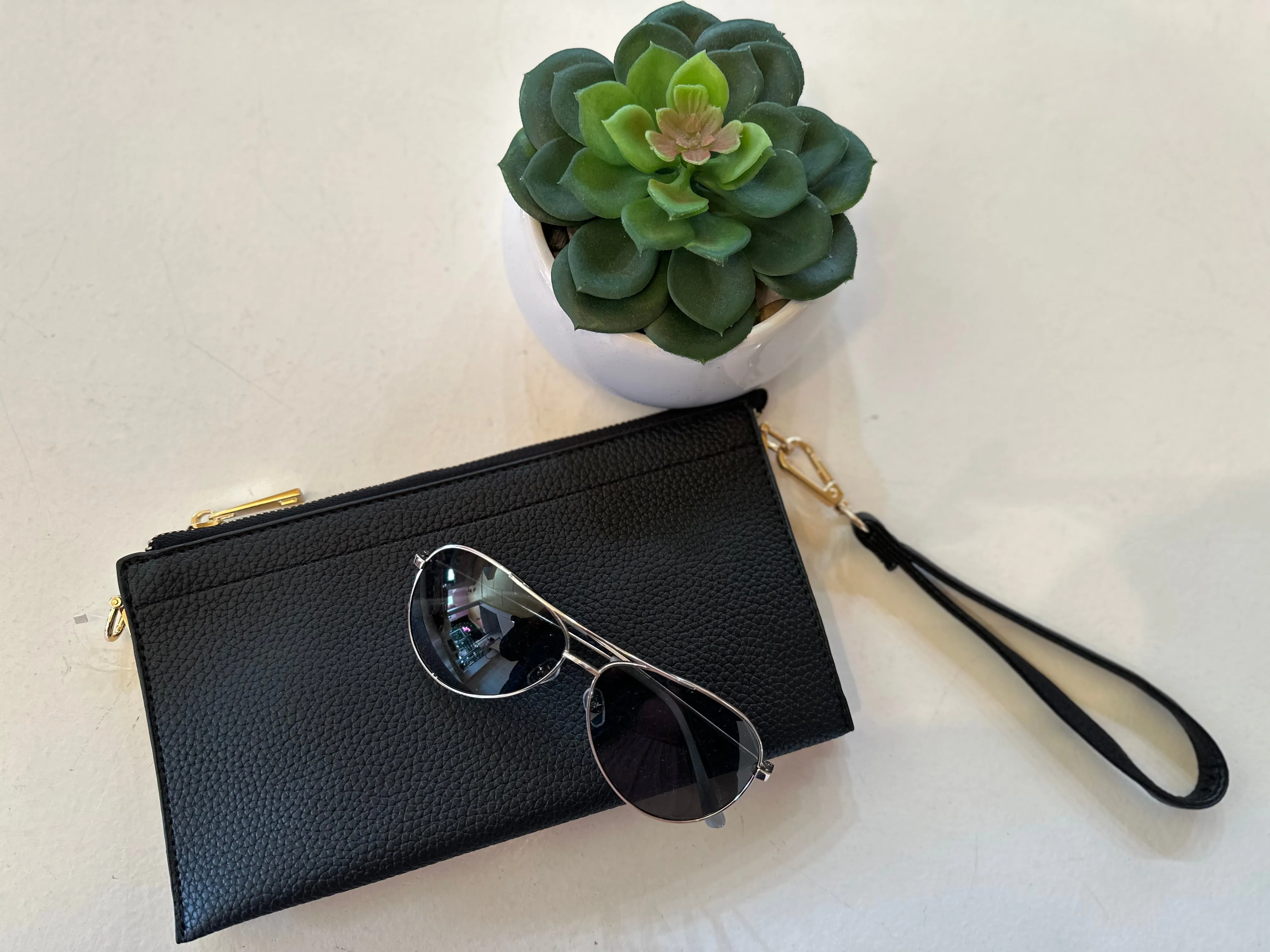 3-in-1 Crossbody/Wristlet/Clutch