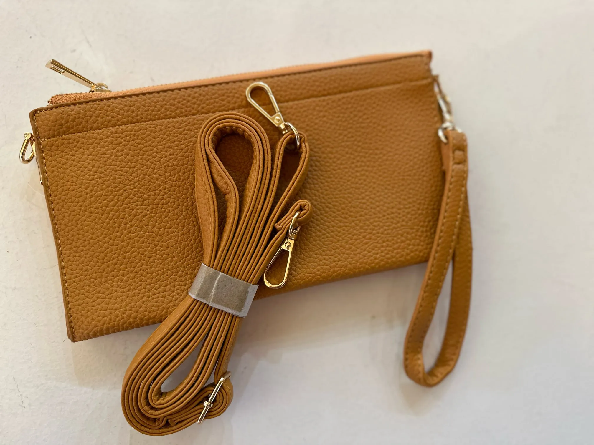 3-in-1 Crossbody/Wristlet/Clutch