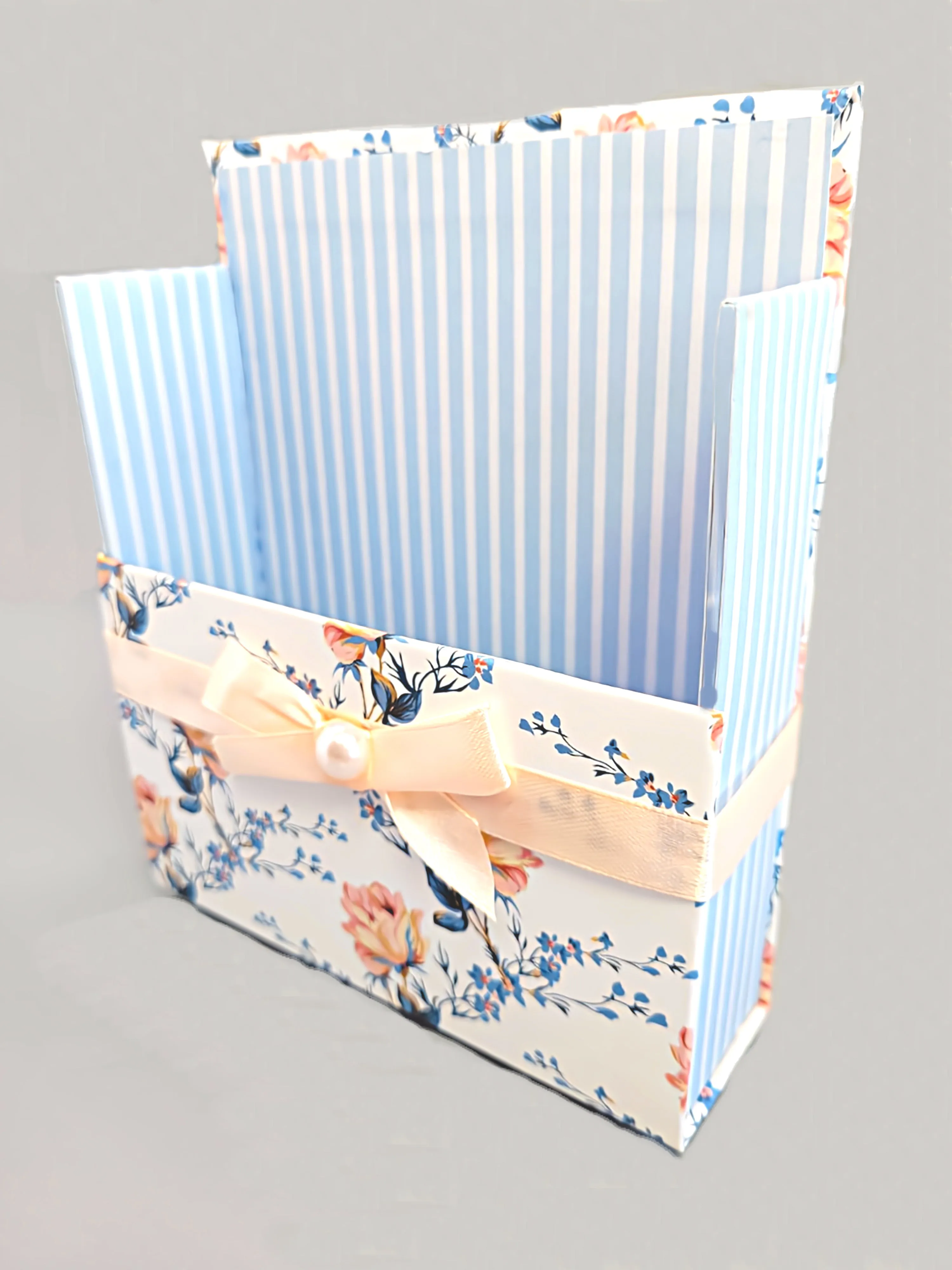 42-Pc Stationery Gift Box Set w/Reusable Desktop Organizer Box and Gold Pen - Vintage Blue Trellis Wallpaper