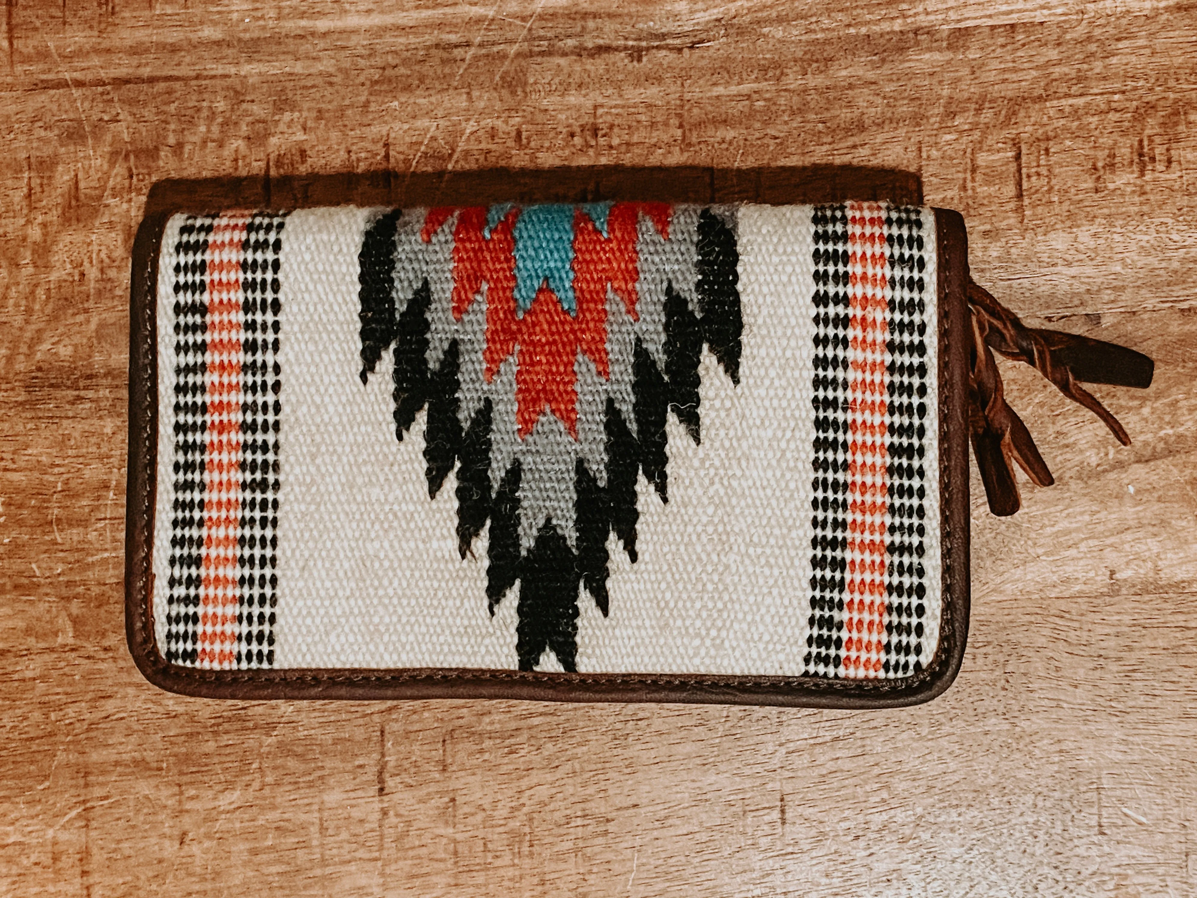 Arrowhead purse