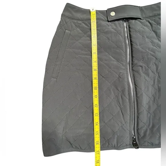 ATHLETA womens black auilted water repellent APRES SKI SKIRT mini size 10 NWOT