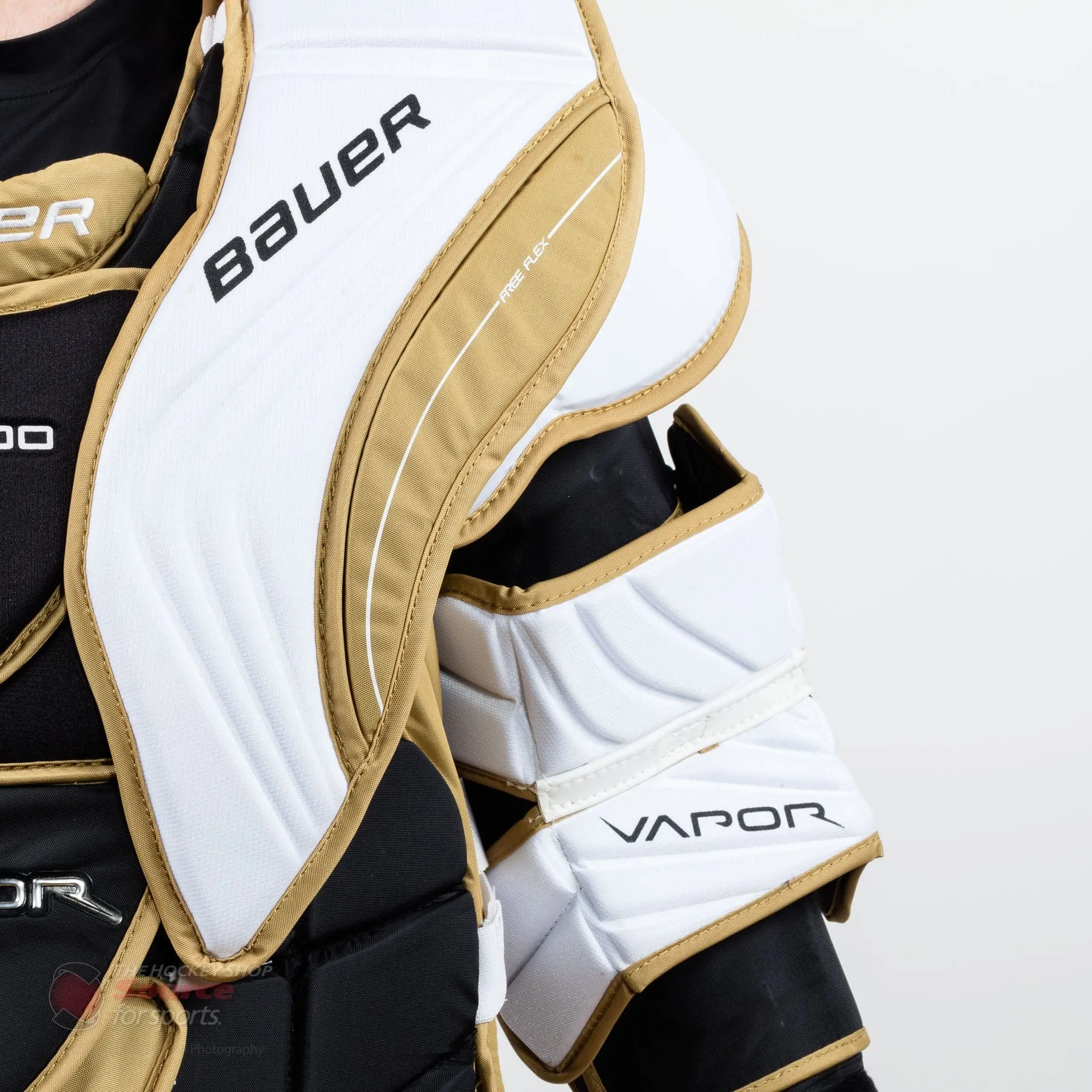 Bauer Vapor X900 Intermediate Chest & Arm Protector