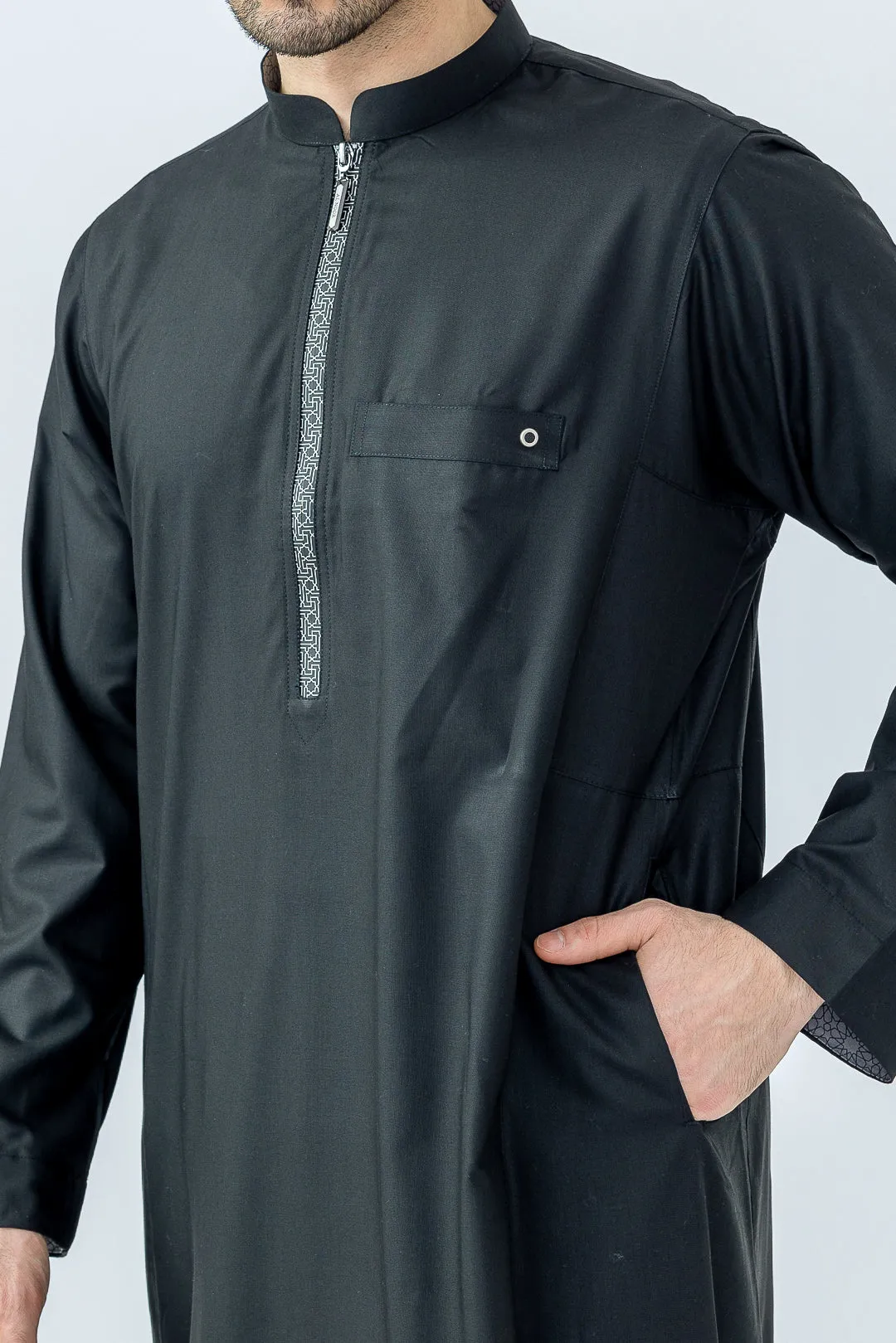 Black Urban Hexagon Print Thobe