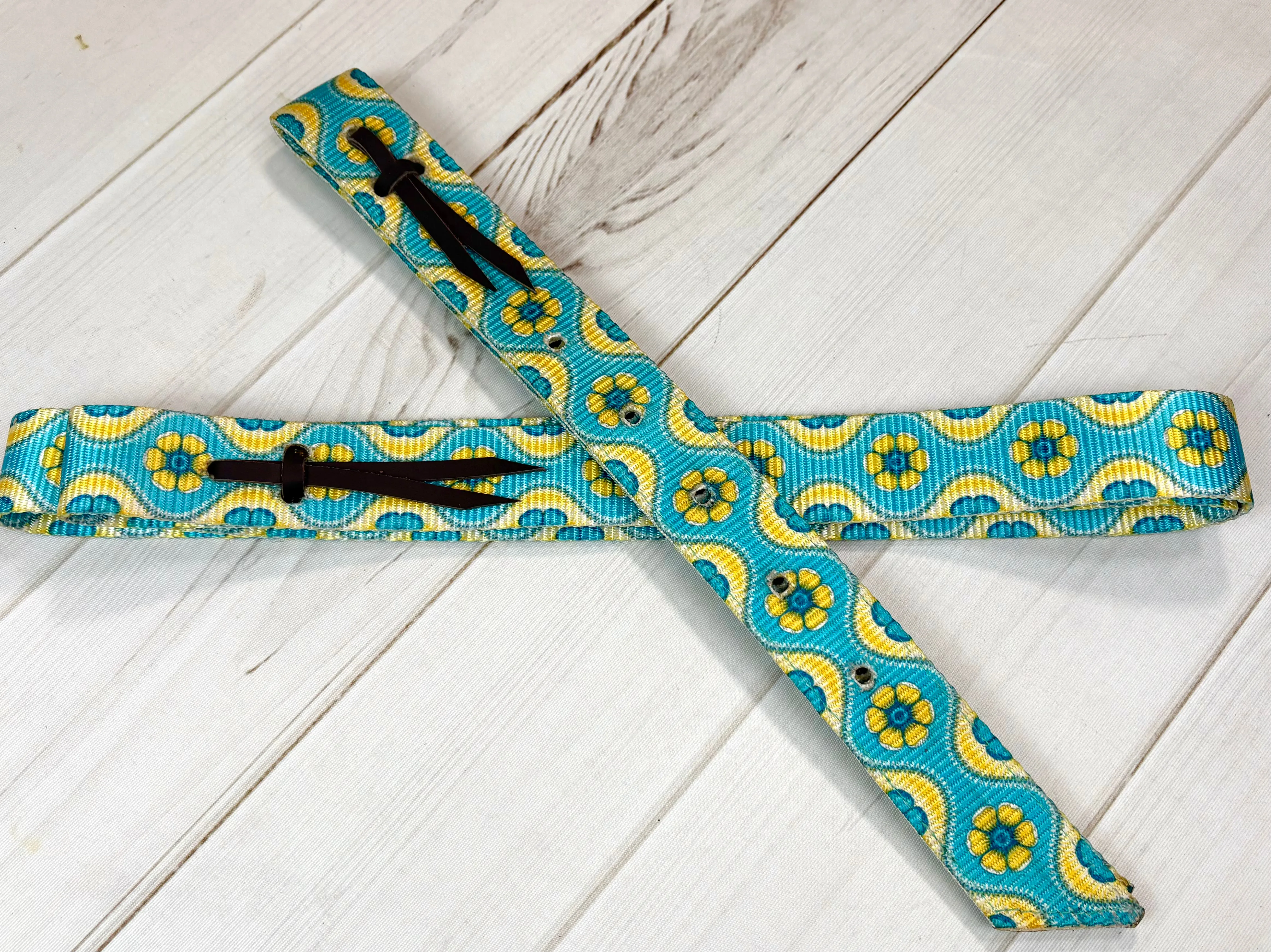Blue Yellow Flower Cinch Strap Off Billet Set