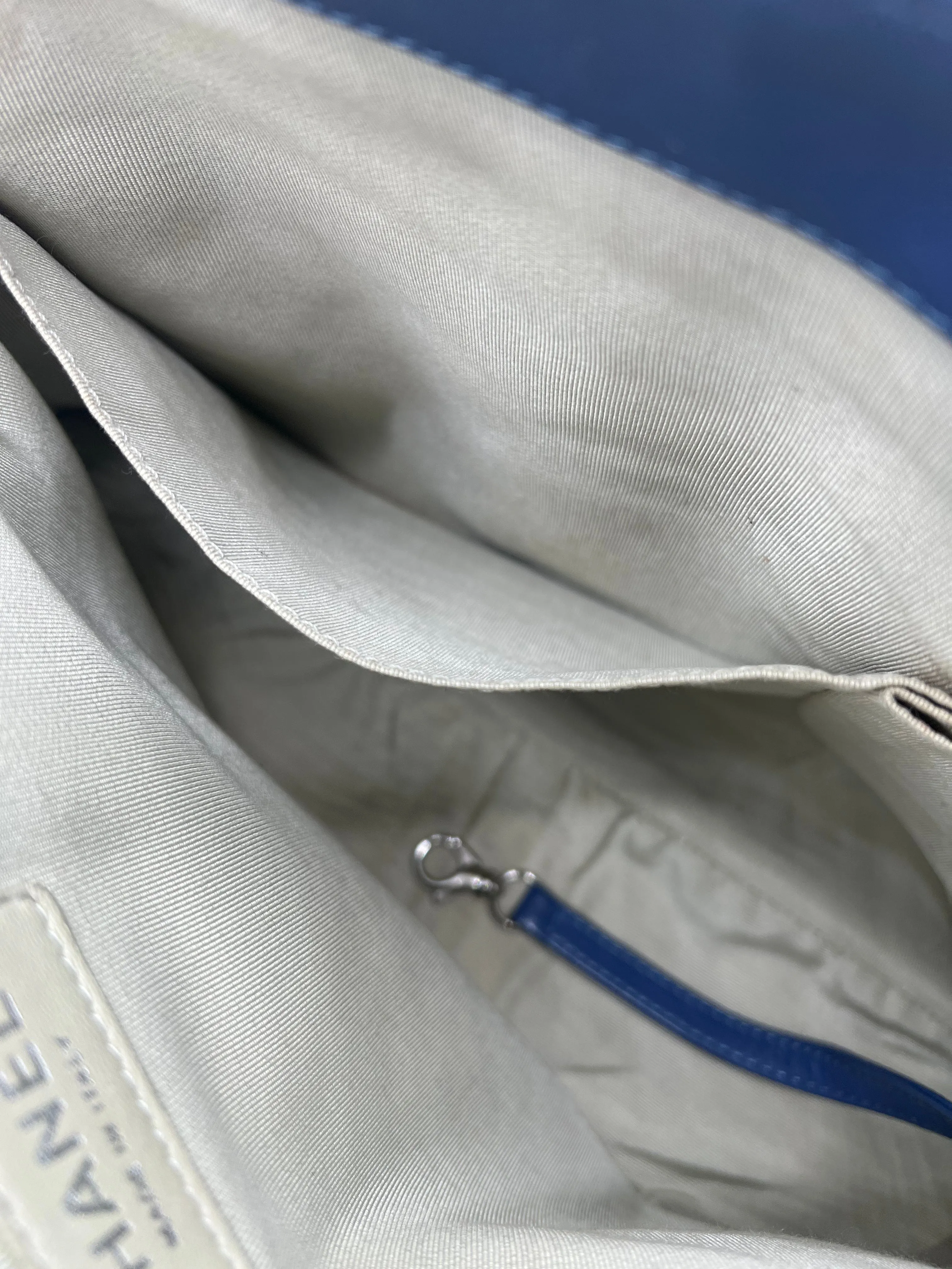 Chanel 2011-2012 Blue Washed Lambskin Maxi Chain Around Shoulder Bag