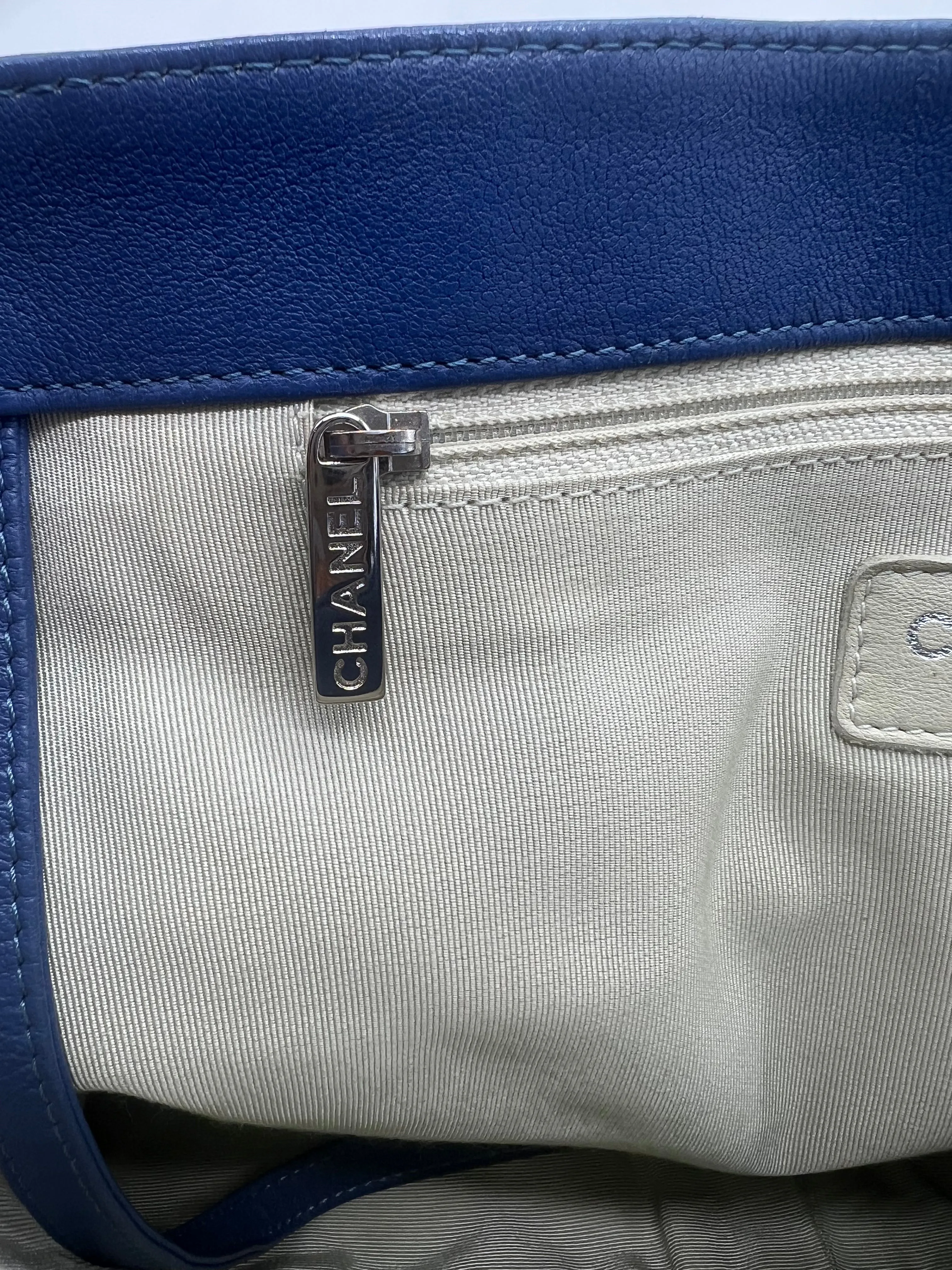 Chanel 2011-2012 Blue Washed Lambskin Maxi Chain Around Shoulder Bag