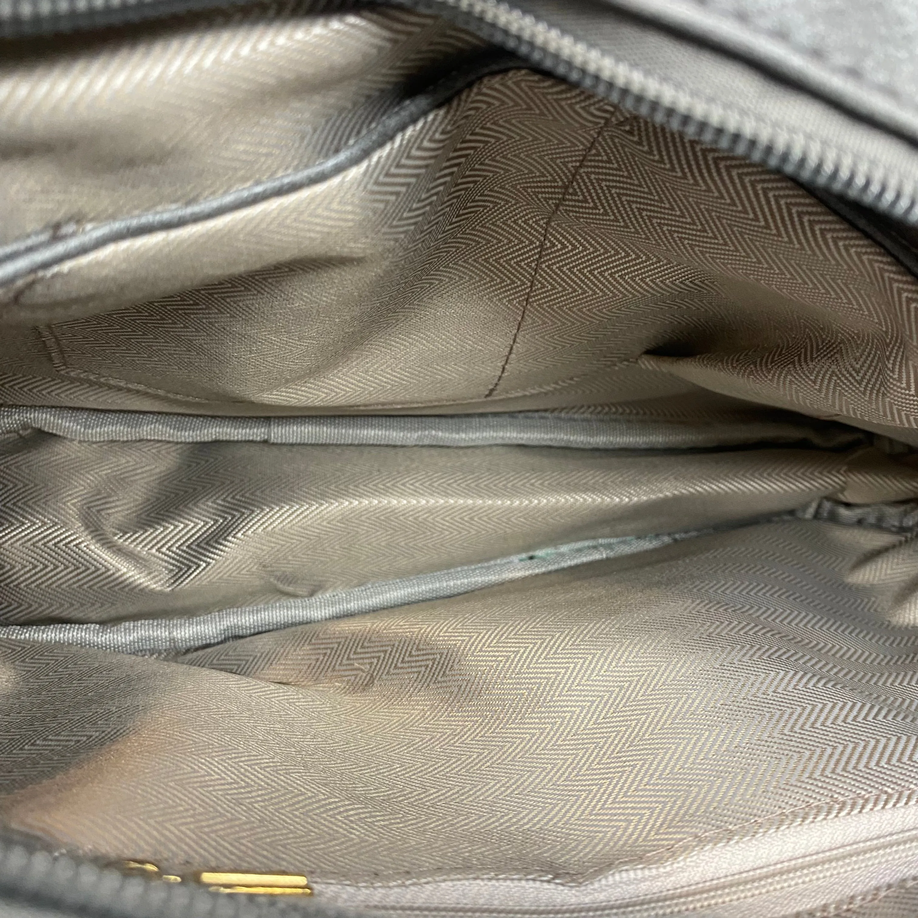 Chloe Crossbody Bag - Grey