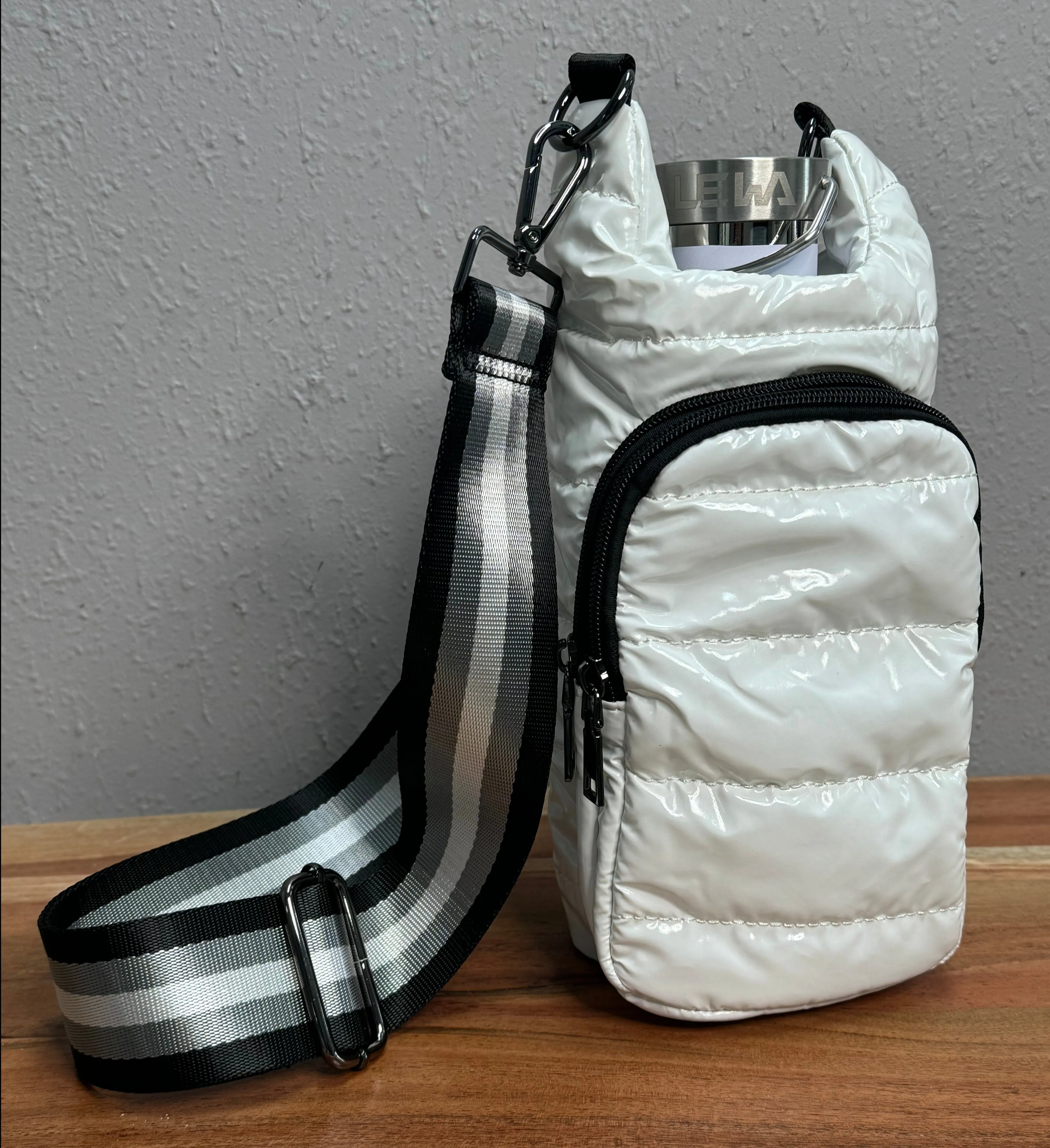 Crossbody Hydro Flask in White Glossy