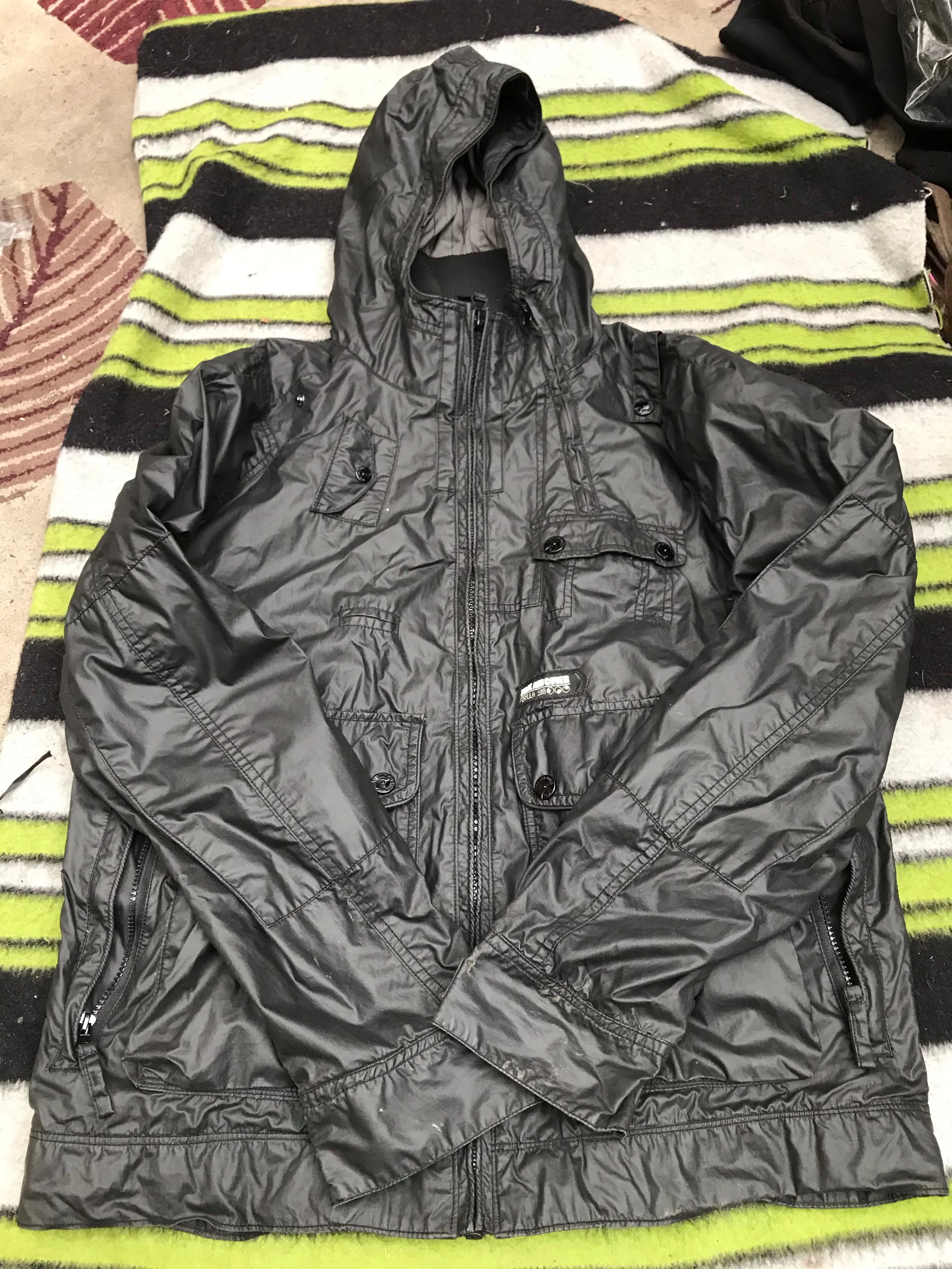 duck and cover black XL waterproof coat FREE POSTAGE