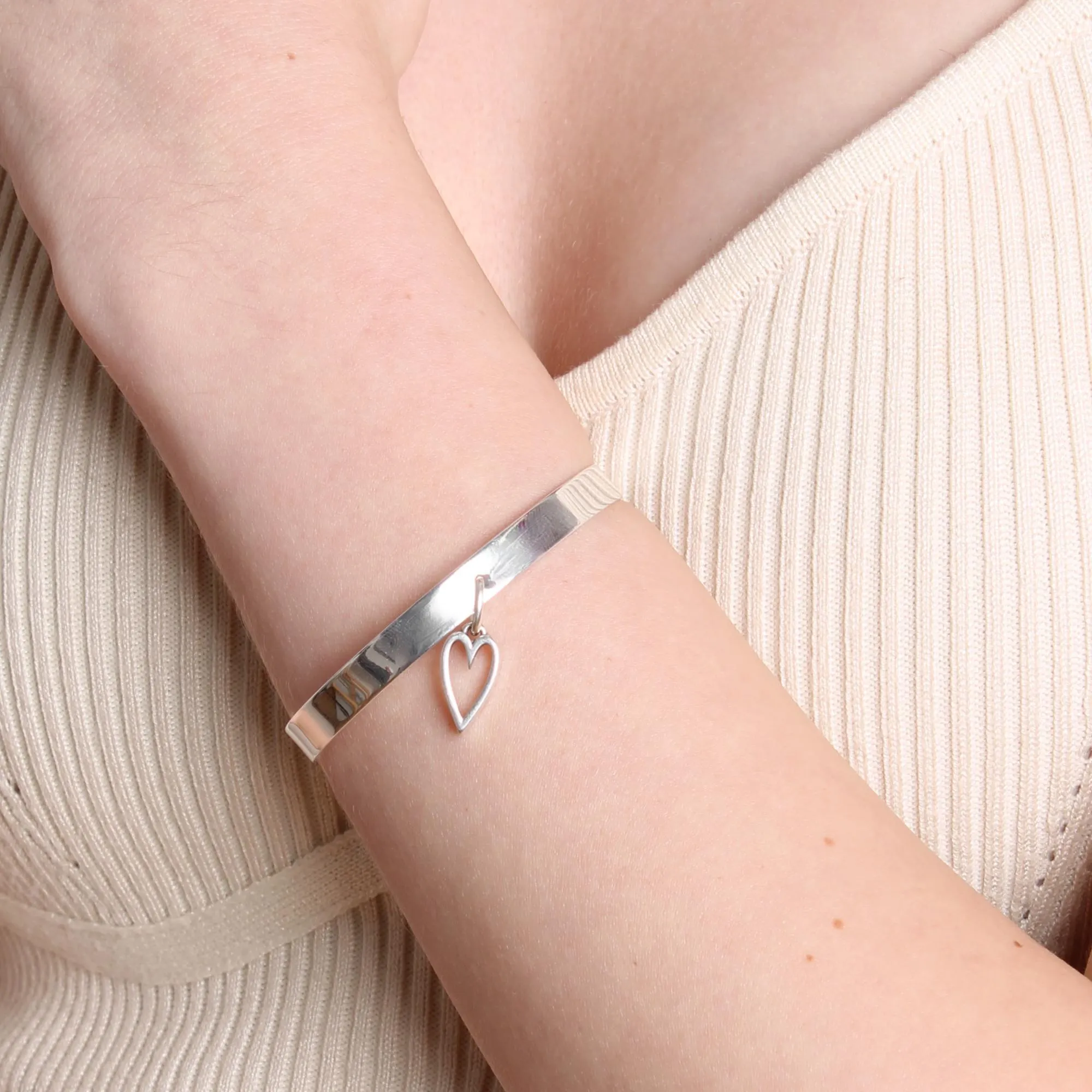 Expandable Open Heart Bangle, Silver