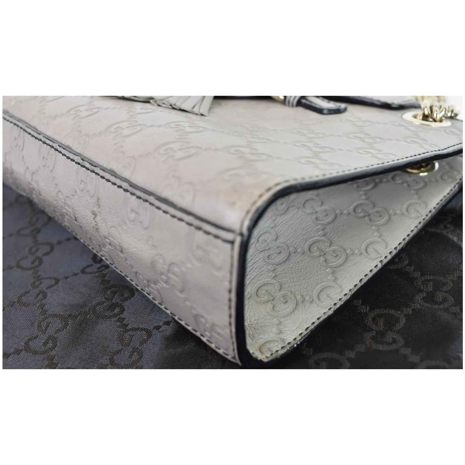 GUCCI Emily Guccissima Leather Chain Crossbody Bag Grey 369621