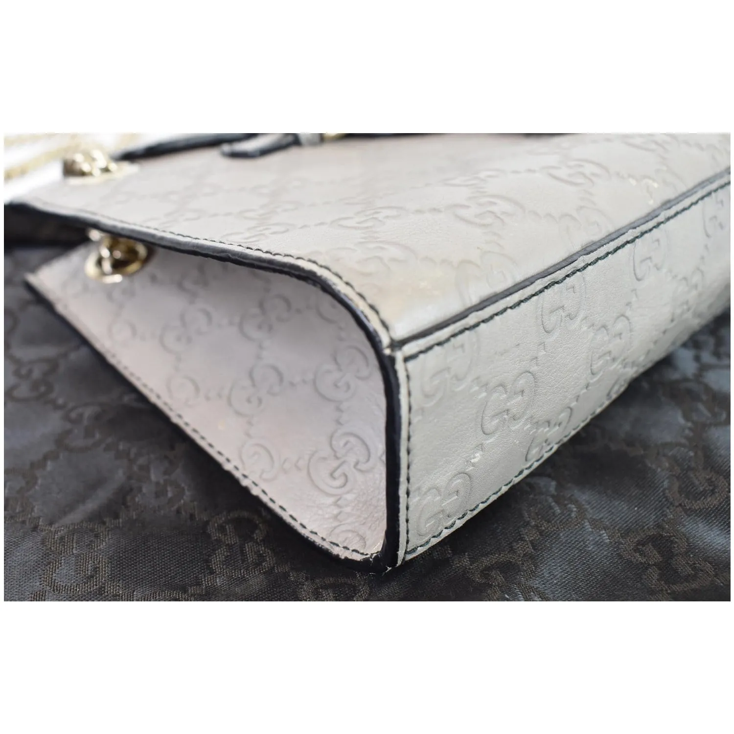 GUCCI Emily Guccissima Leather Chain Crossbody Bag Grey 369621