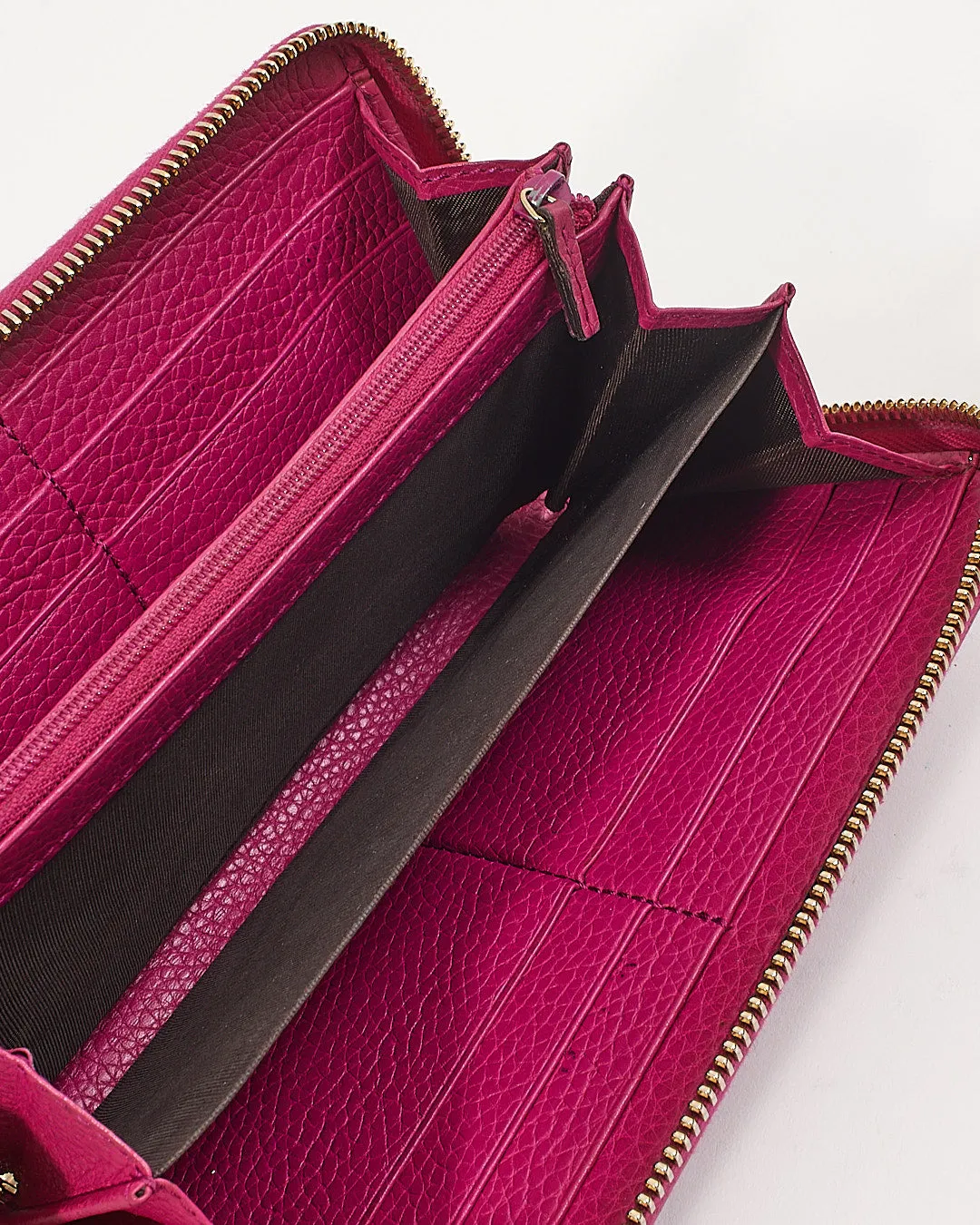 Gucci Fuchsia Leather Soho Zippy Wallet