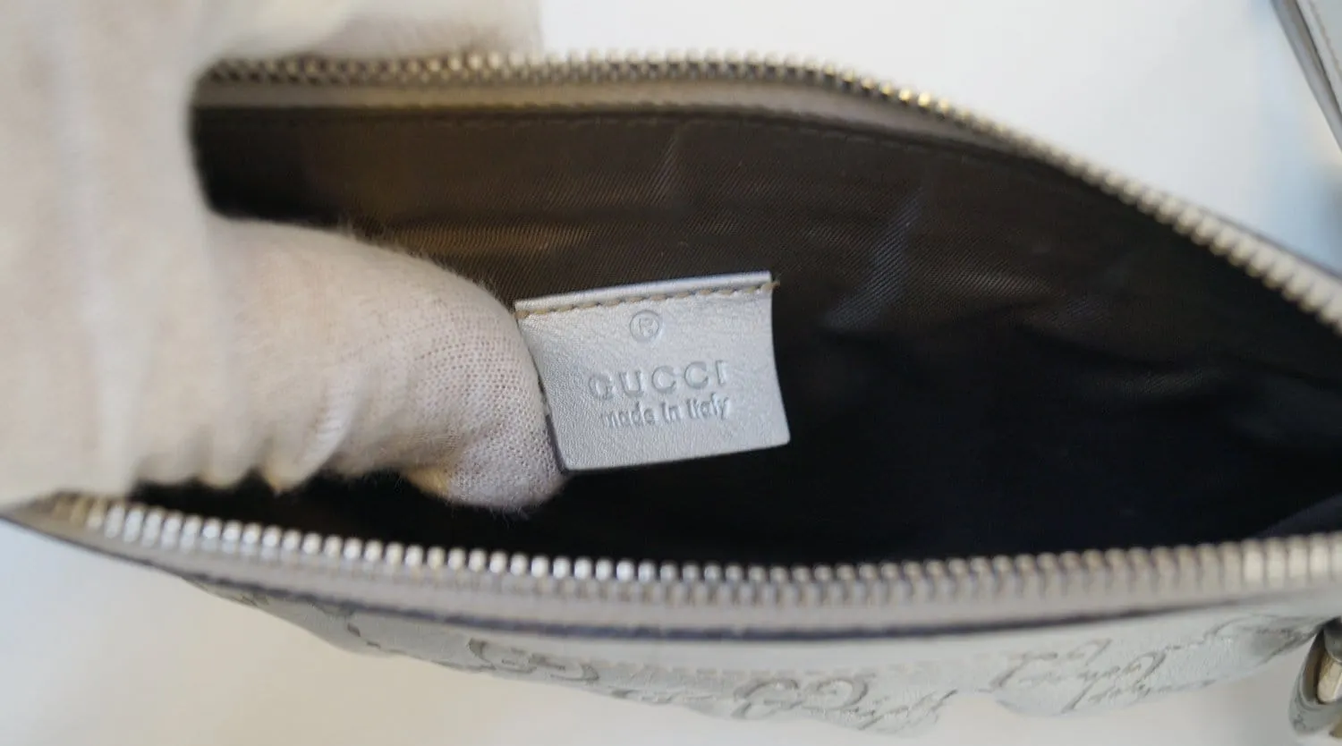 GUCCI Guccissima Interlocking G Wristlet Silver