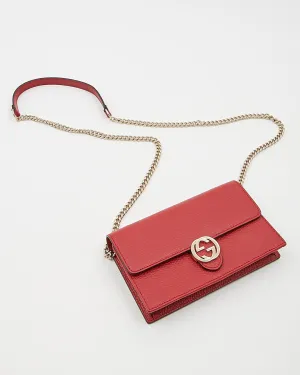 Gucci Red Pebbled Leather Interlocking GG Wallet On Chain