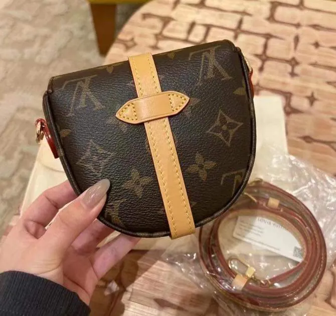 High quality sling bag