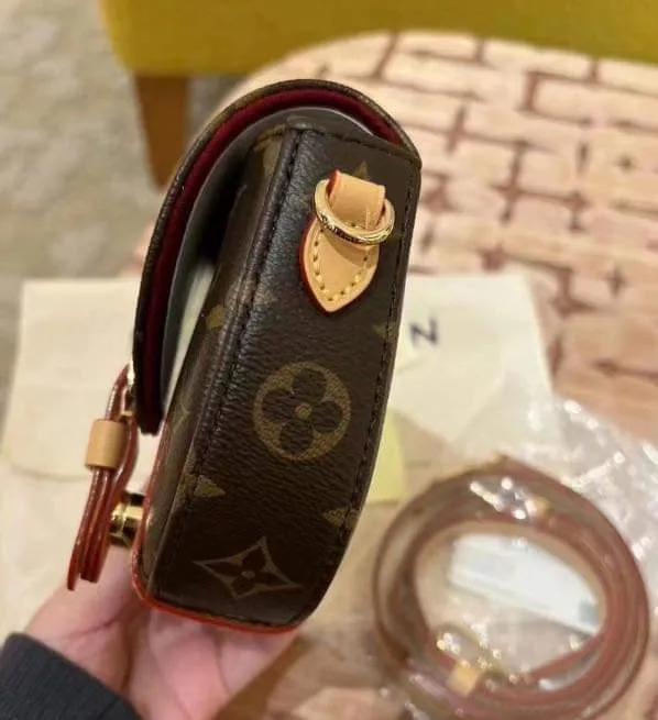 High quality sling bag