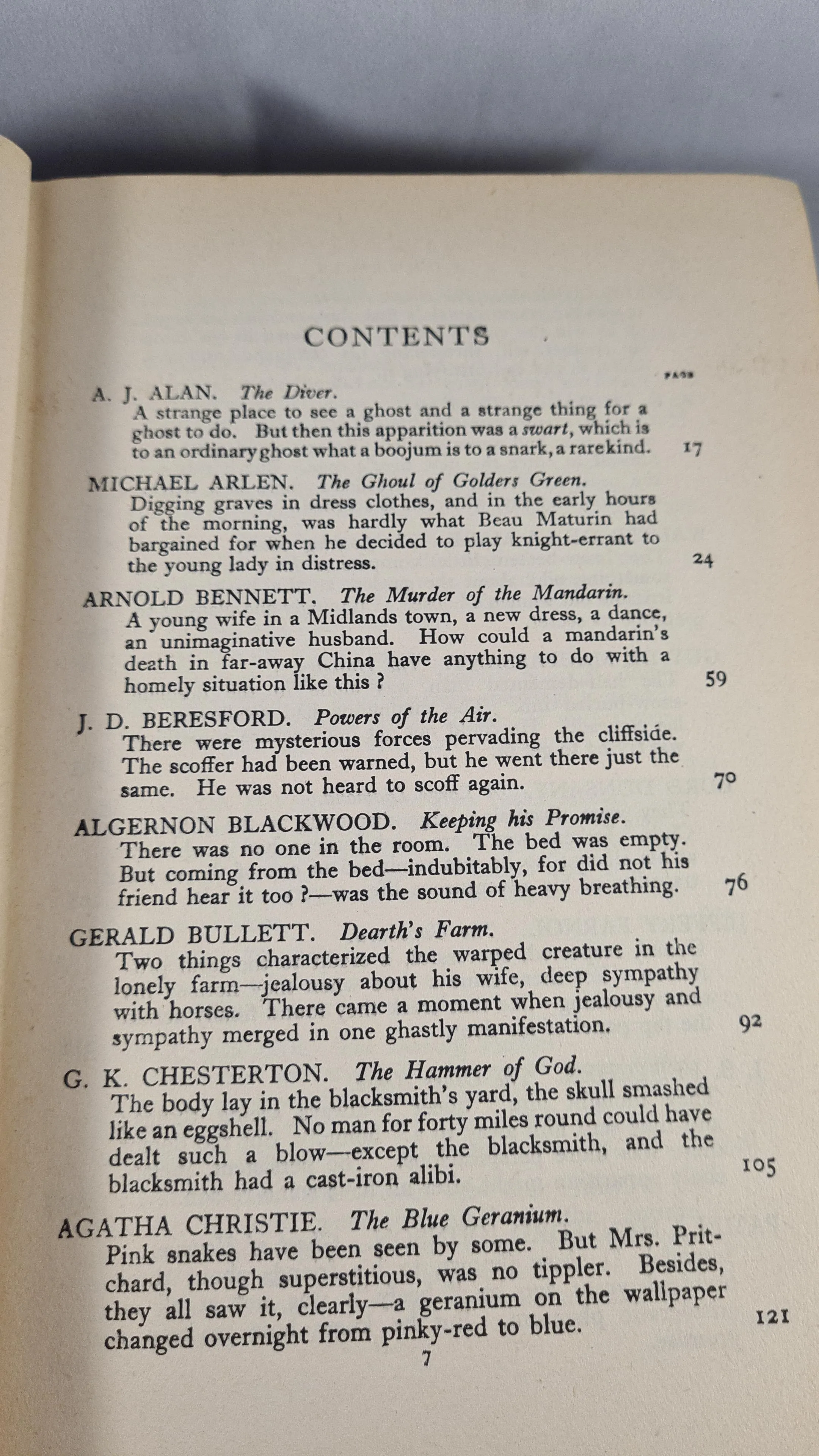 J M Parrish - The Mammoth Book of Thrillers, Ghosts & Mysteries, Odhams, c1939