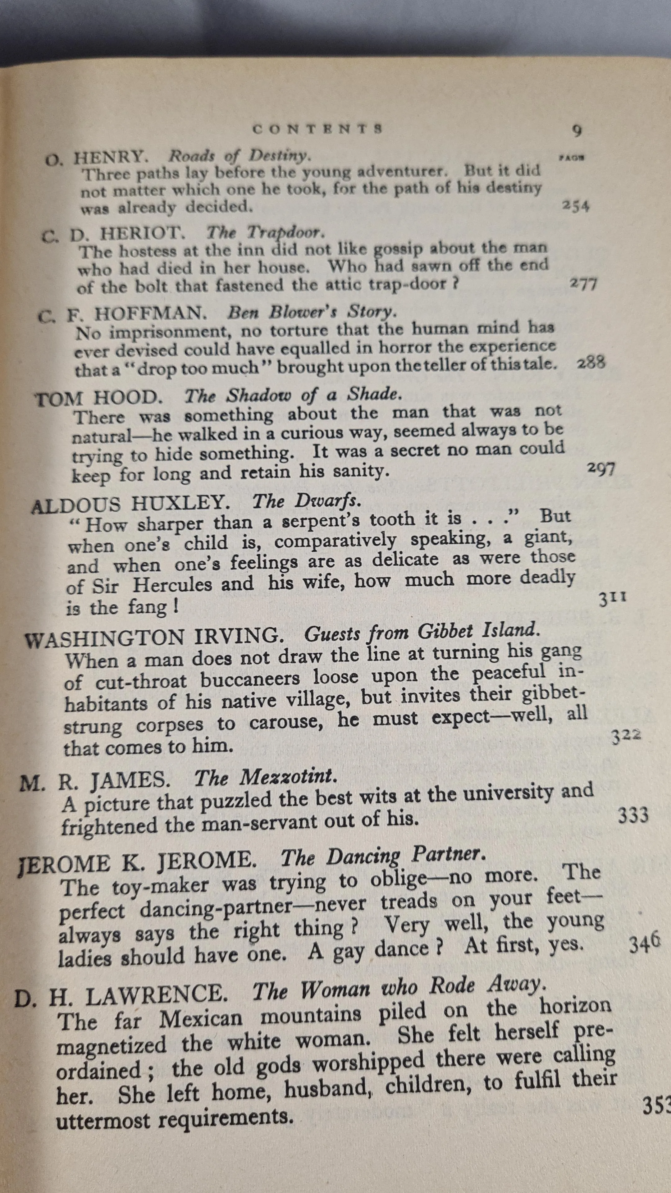 J M Parrish - The Mammoth Book of Thrillers, Ghosts & Mysteries, Odhams, c1939