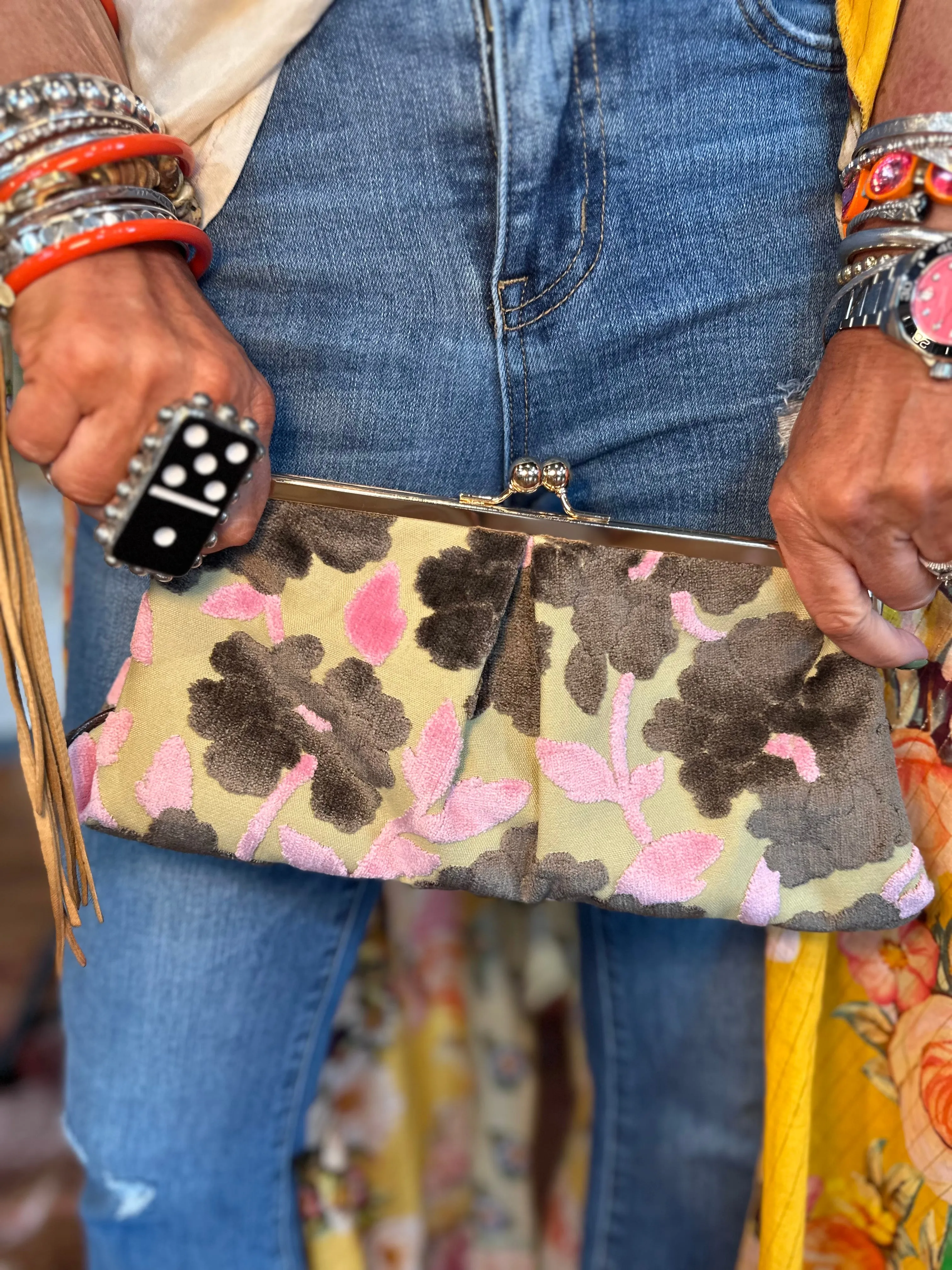 Kate Clutch Purse in Grenidine Lily