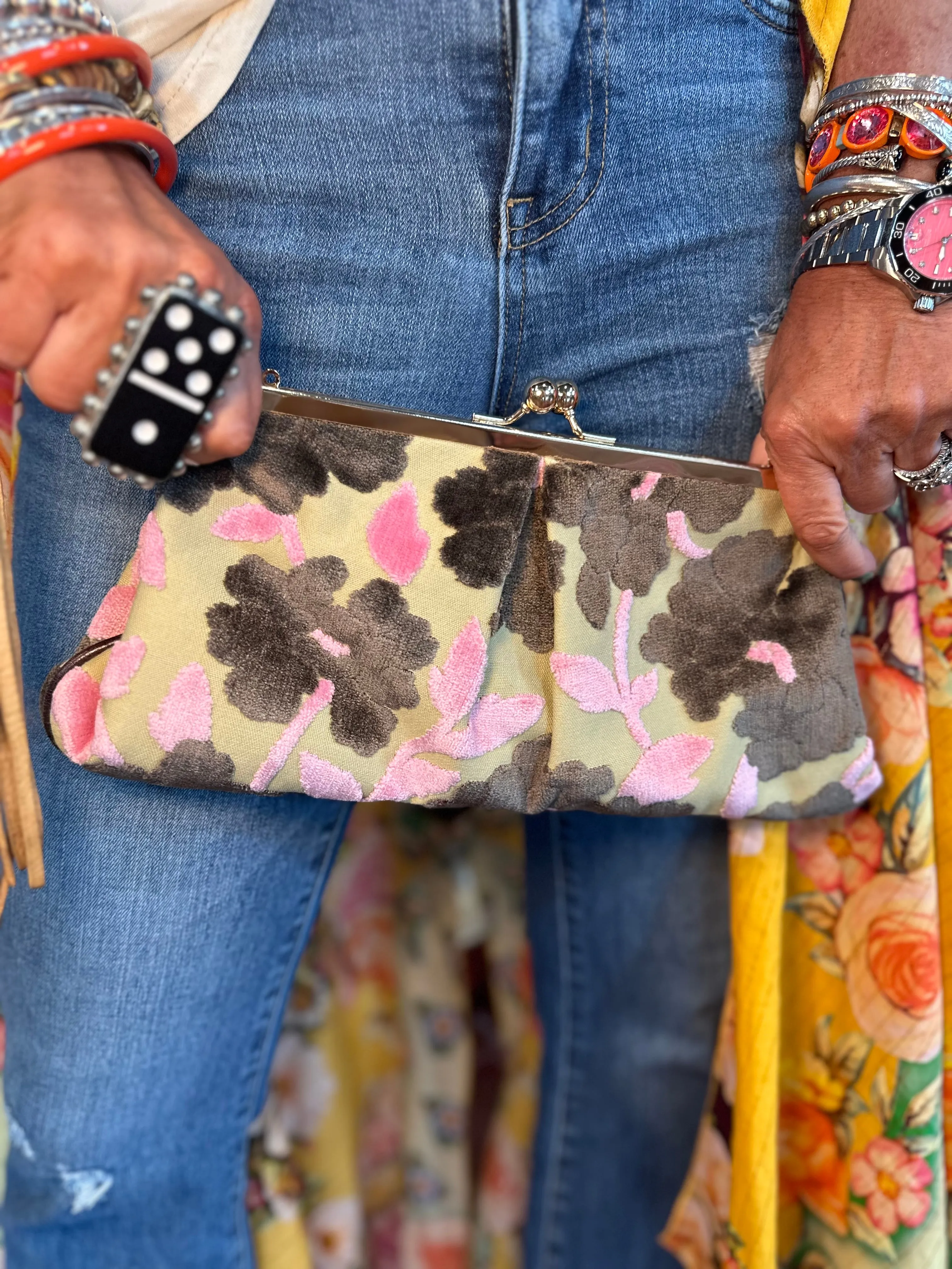 Kate Clutch Purse in Grenidine Lily