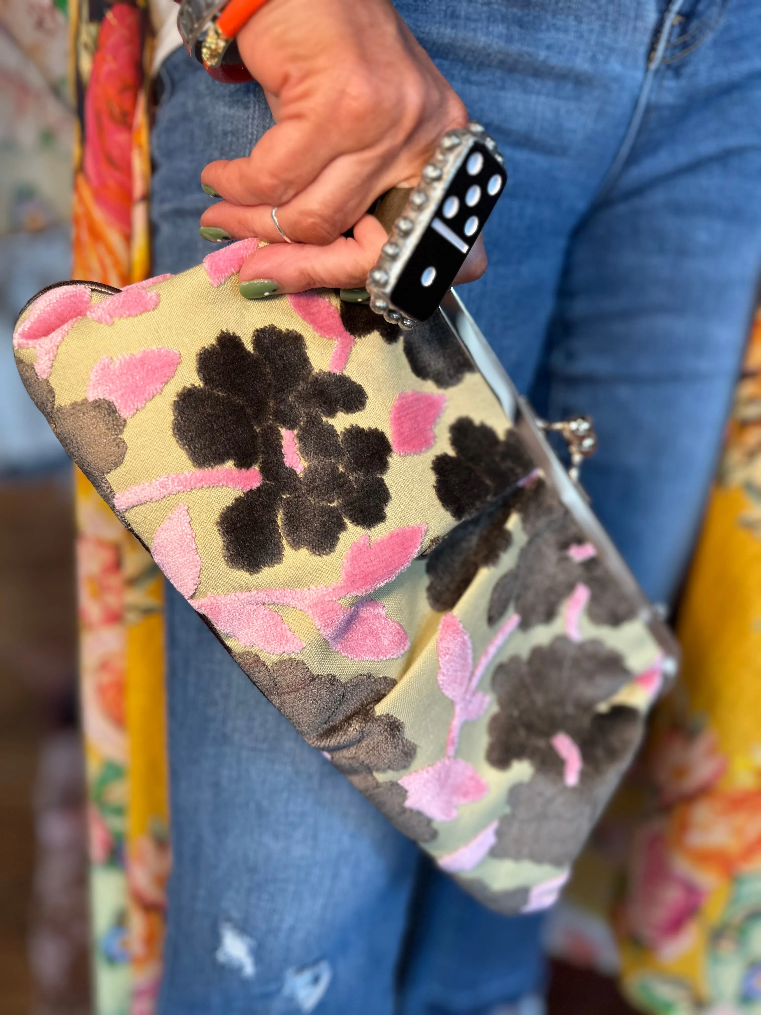 Kate Clutch Purse in Grenidine Lily