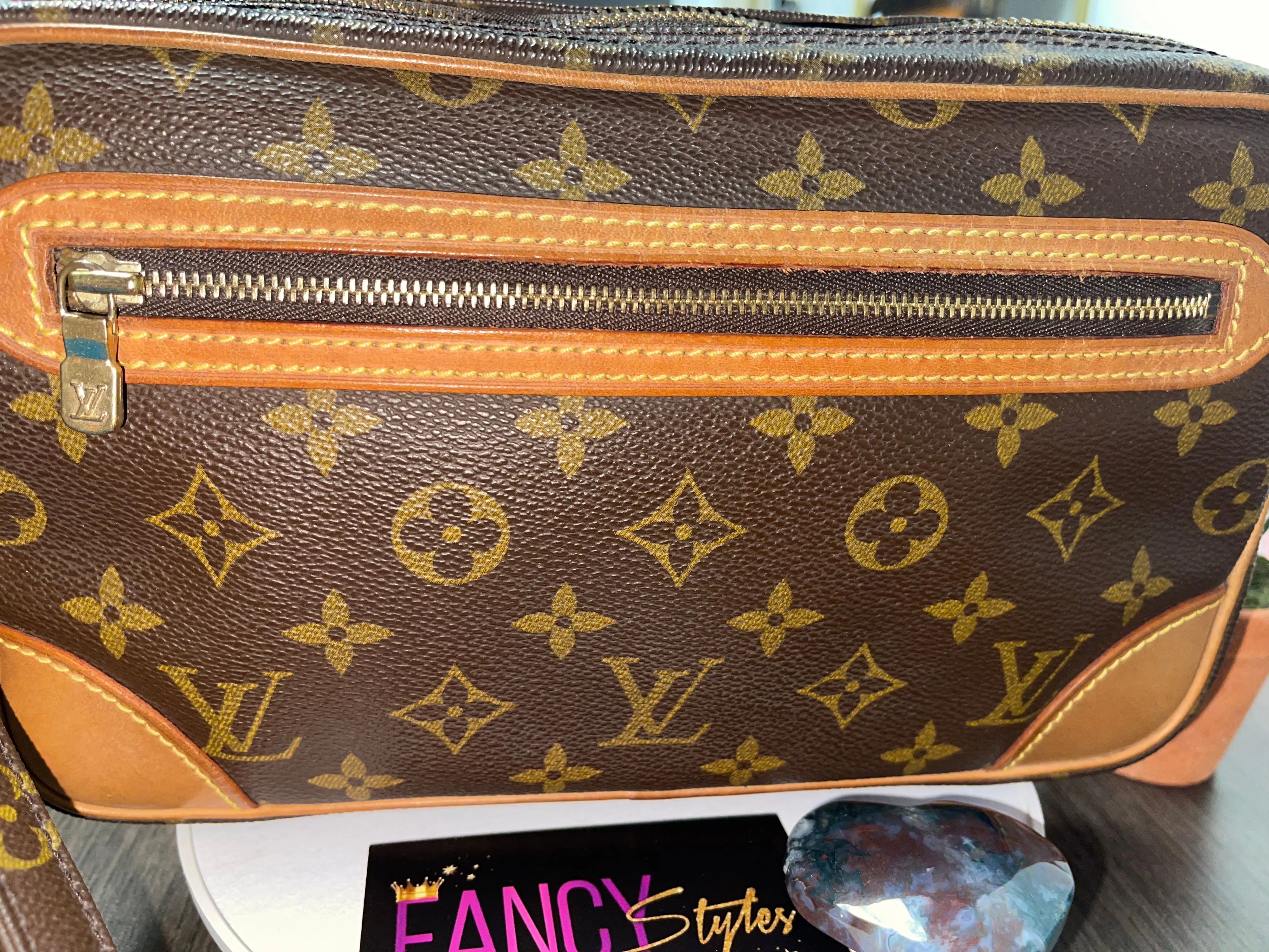 Louis Vuitton Marly Dragonne GM Clutch Monogram