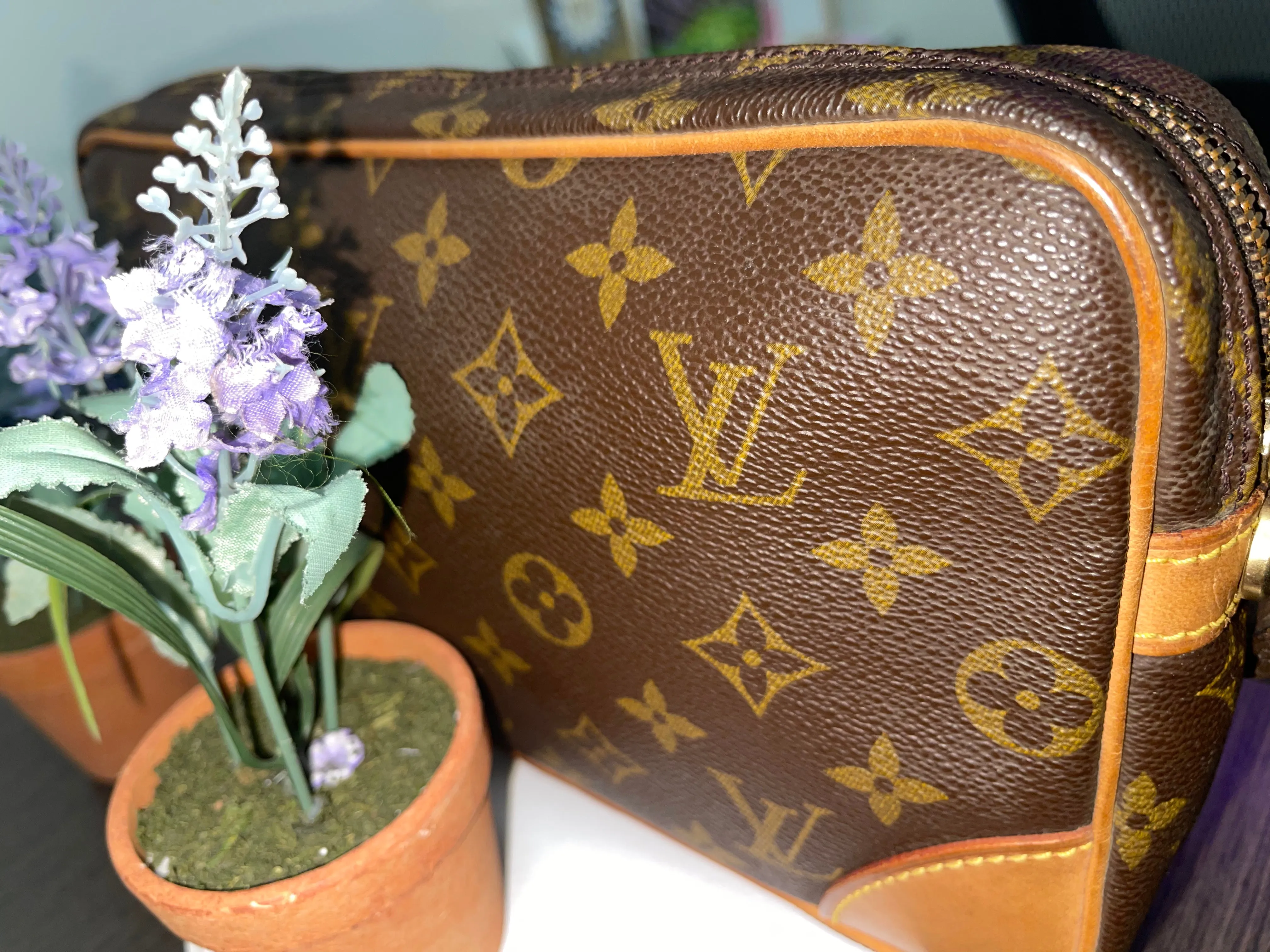 Louis Vuitton Marly Dragonne GM Clutch Monogram