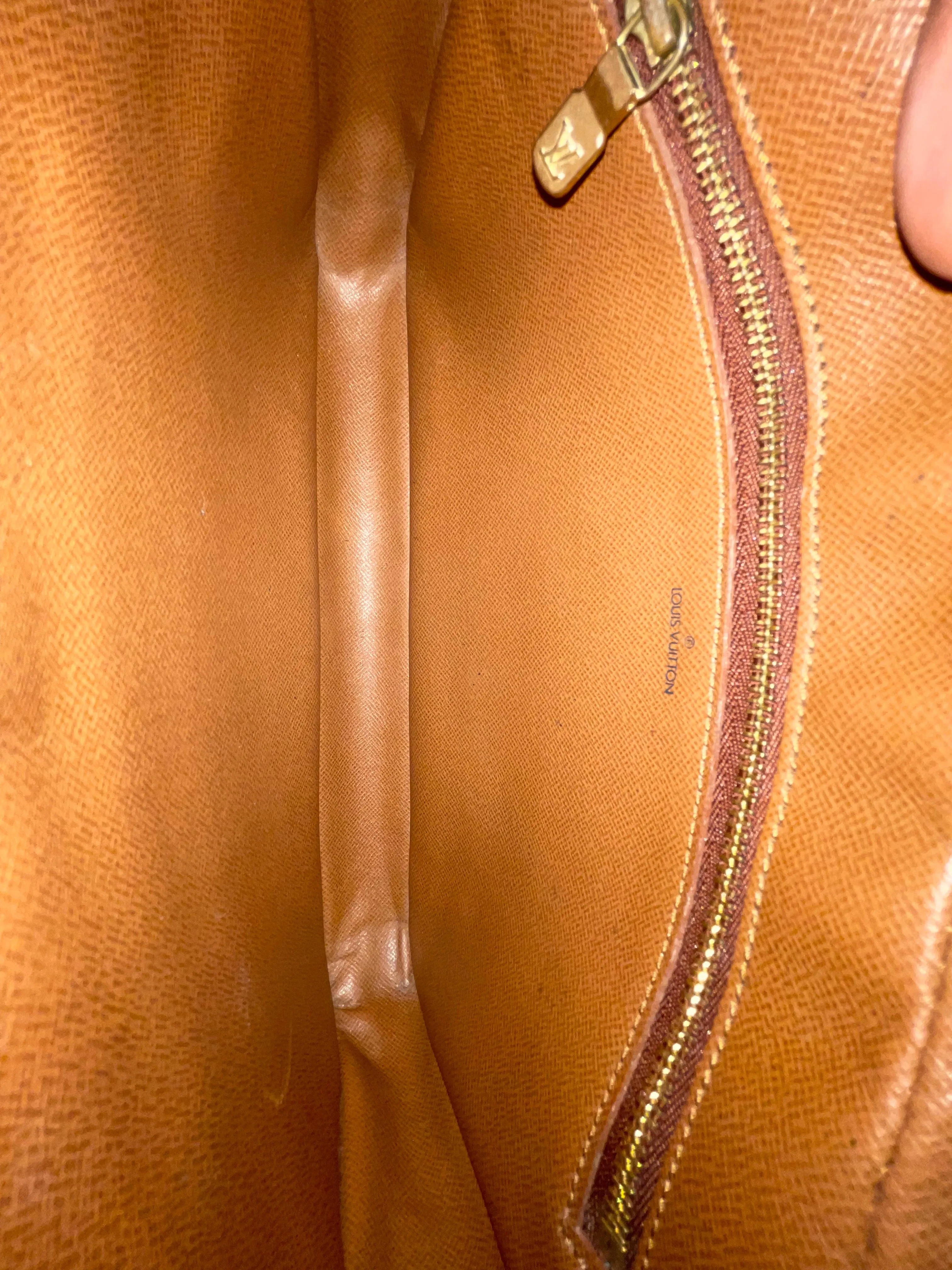 Louis Vuitton Marly Dragonne GM Clutch Monogram