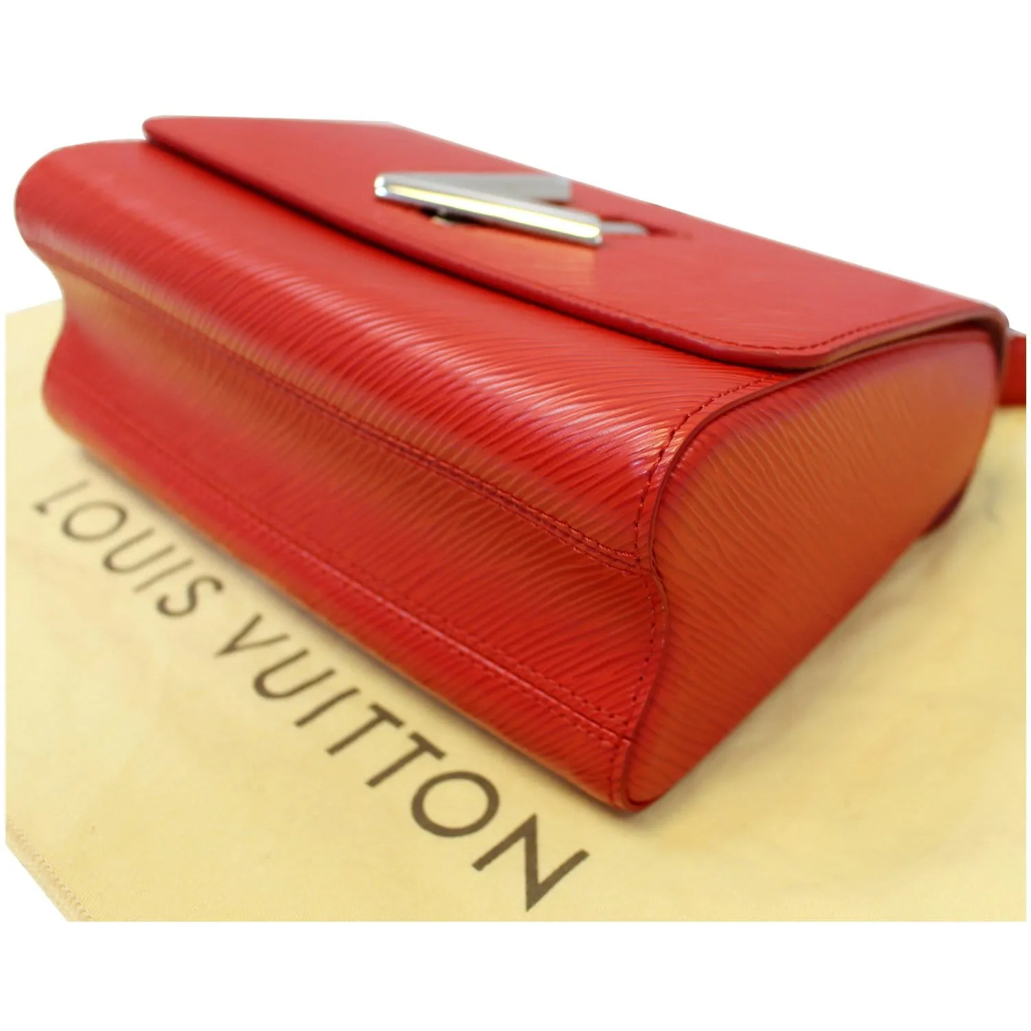 LOUIS VUITTON Twist MM Epi Leather Shoulder Bag Red