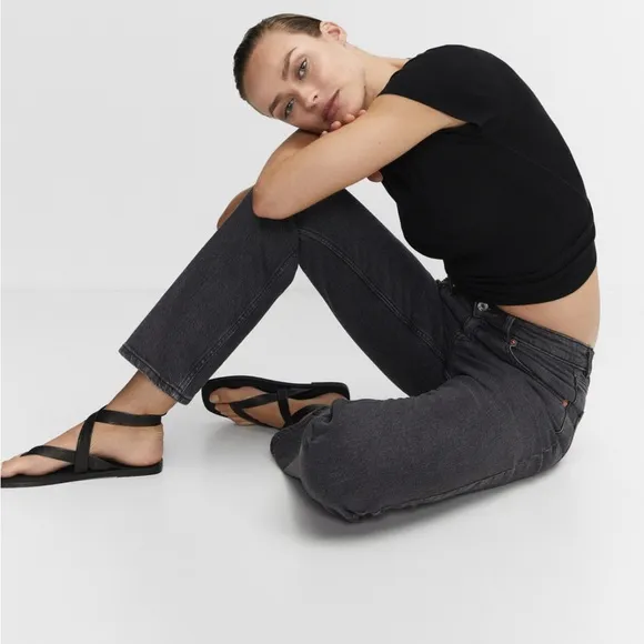 Mango Medium-comfort mid rise straight jeans black grey