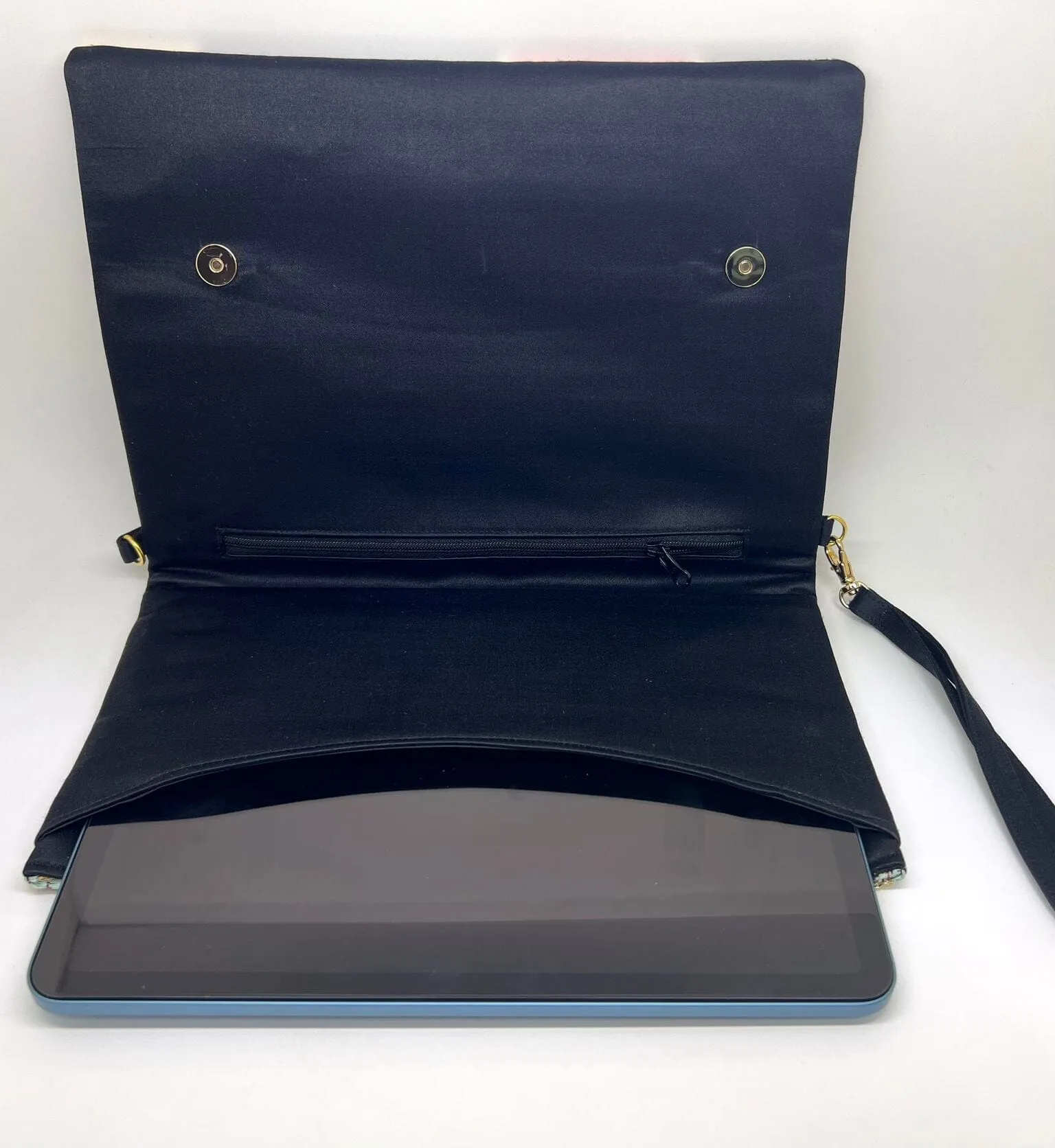 Ookii Kuukou Large Folding Wristlet Clutch 5047F