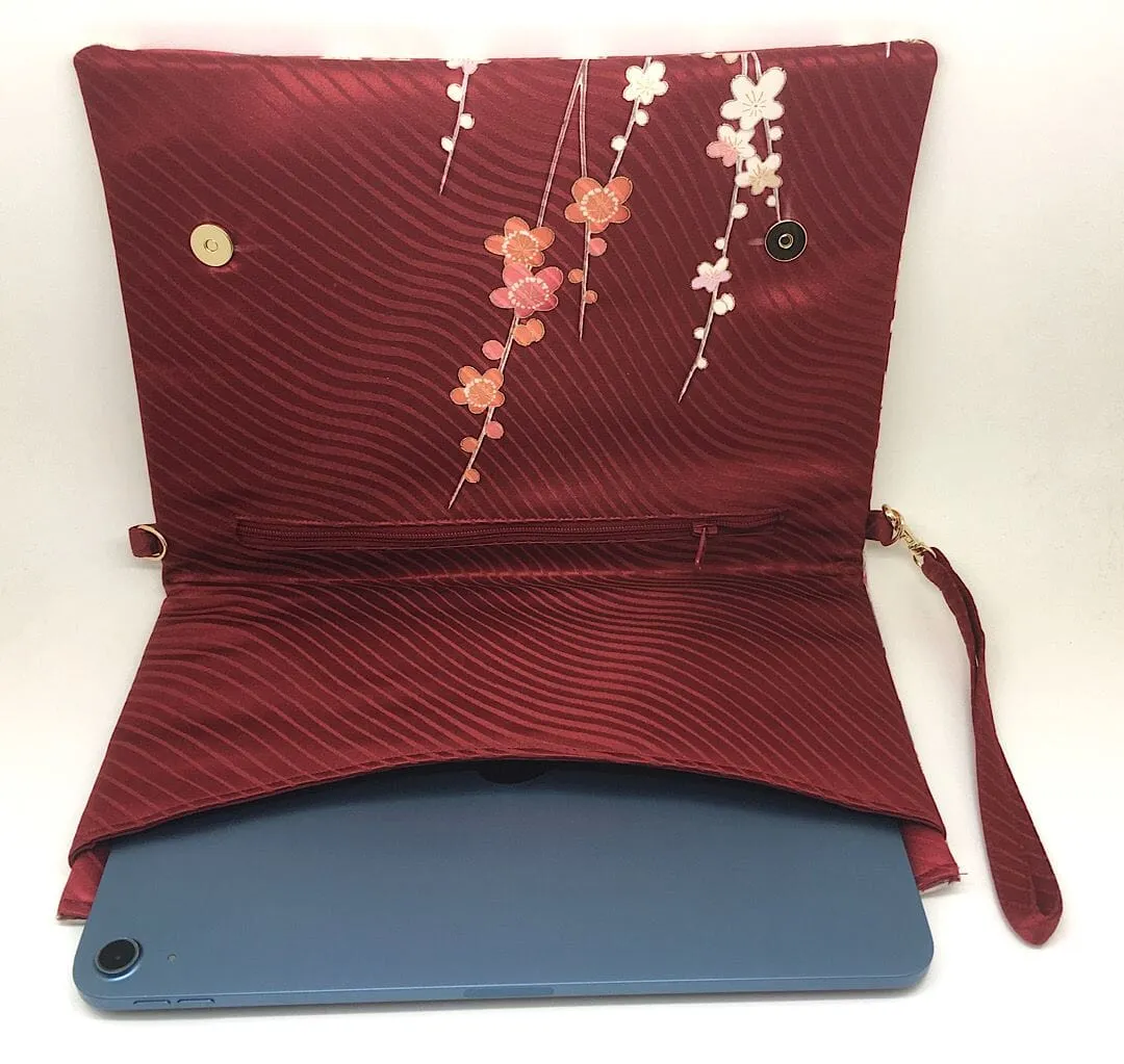 Ookii Kuukou Large Folding Wristlet Clutch 5585L