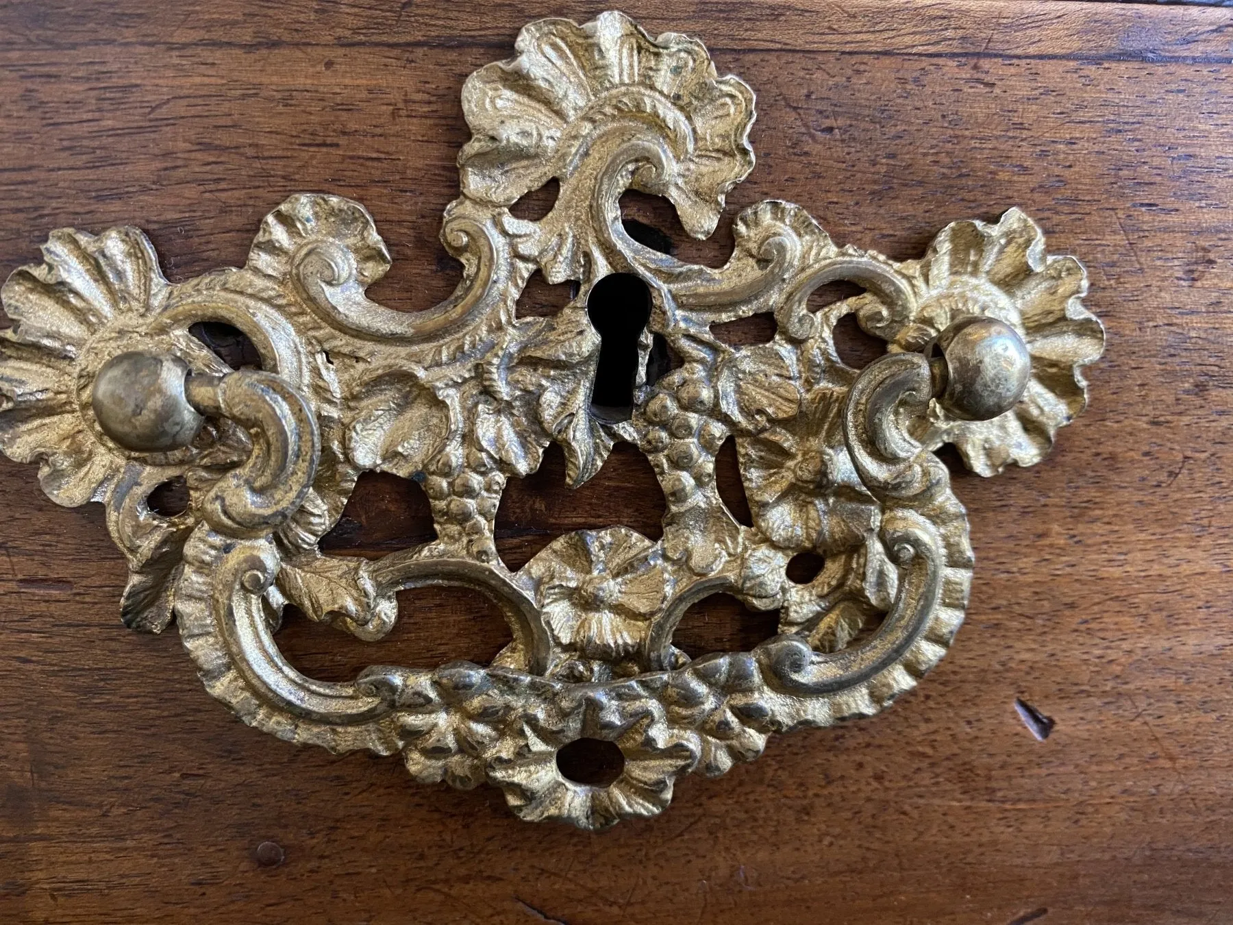 Portuguese Walnut Commode, 18th Century, Fine Carving