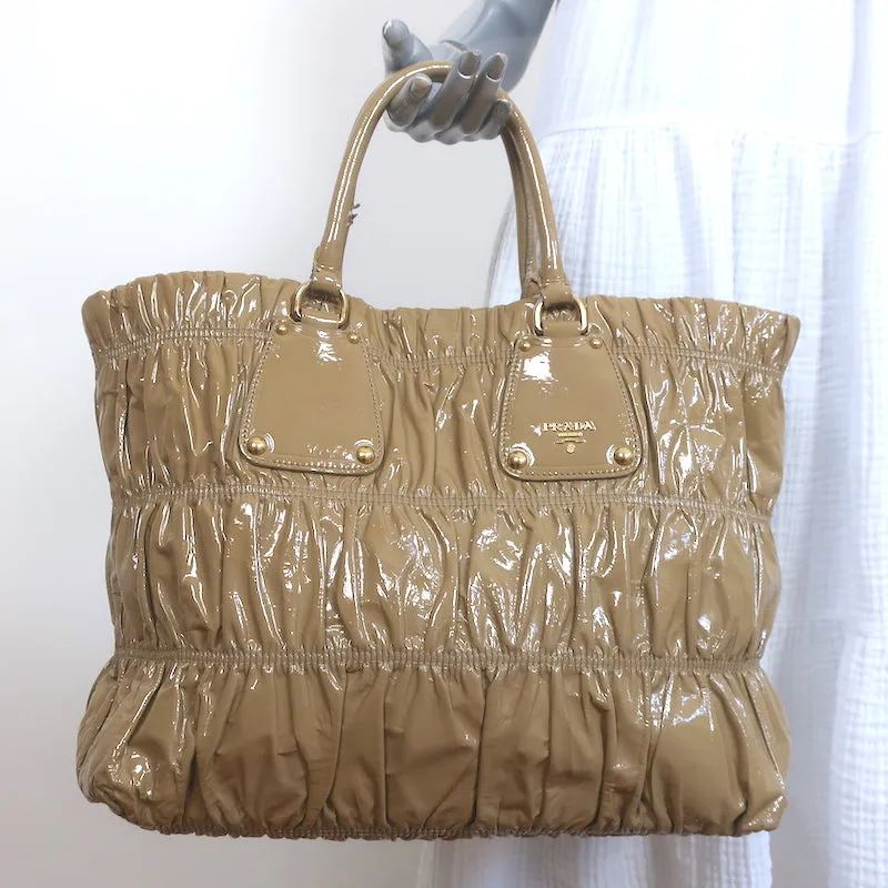 Prada Vernice Gaufre Tote Camel Patent Leather Large Shoulder Bag