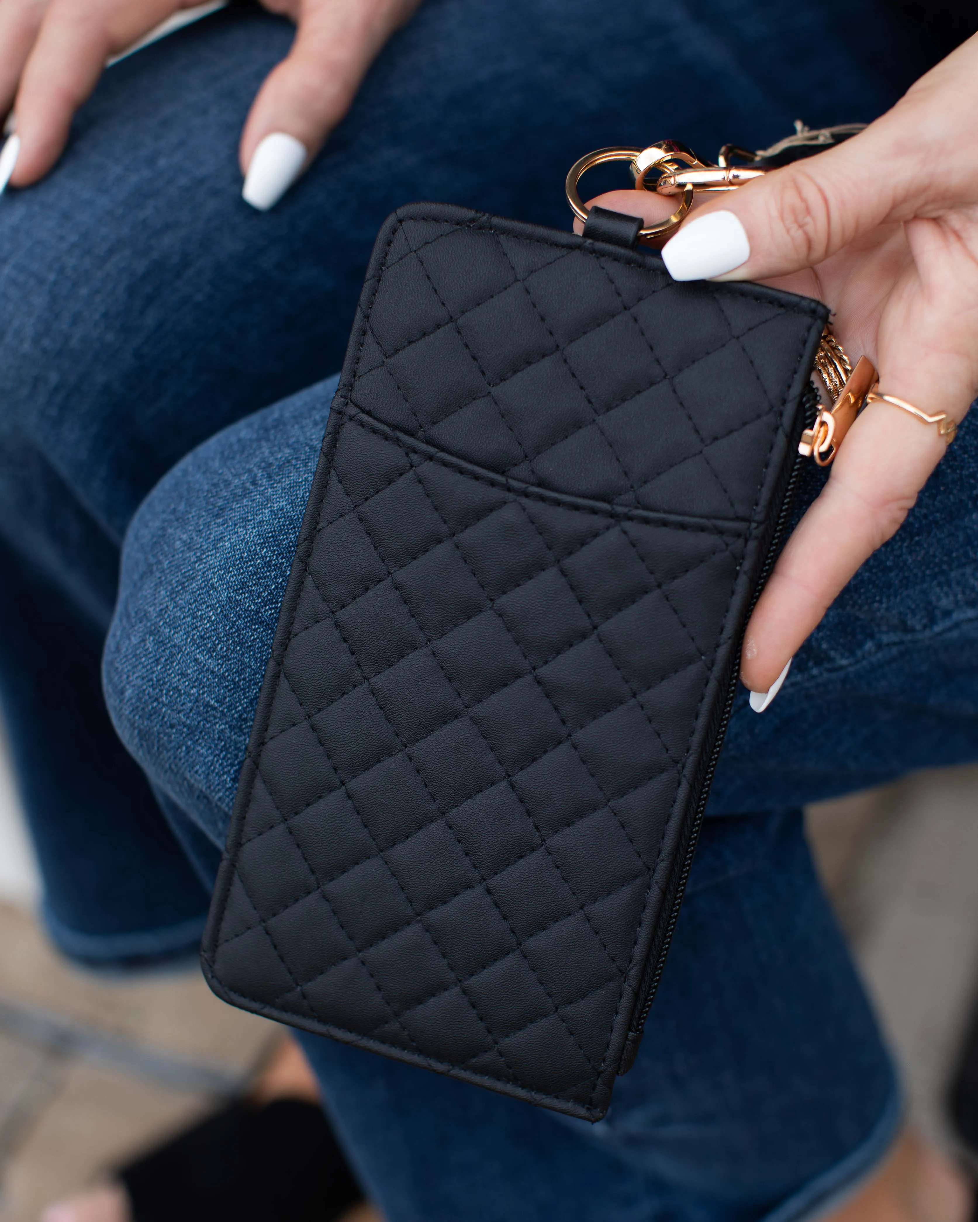 QUILTED CARD WALLET WITH WRISTLET - 3 COLORS