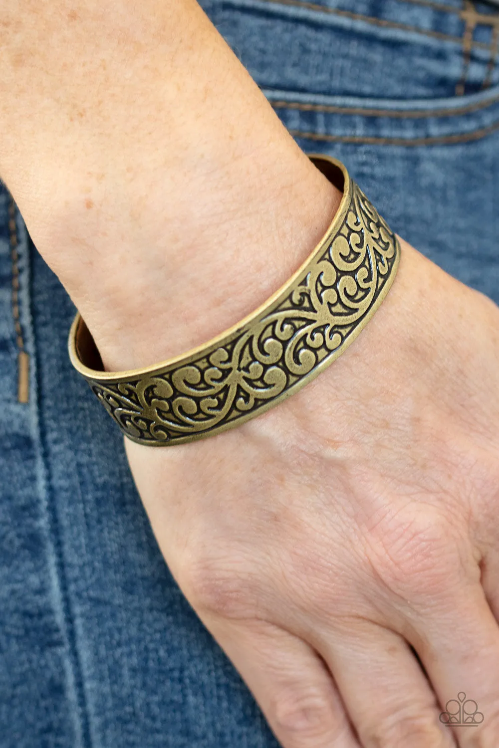 Read The Vine Print - Brass