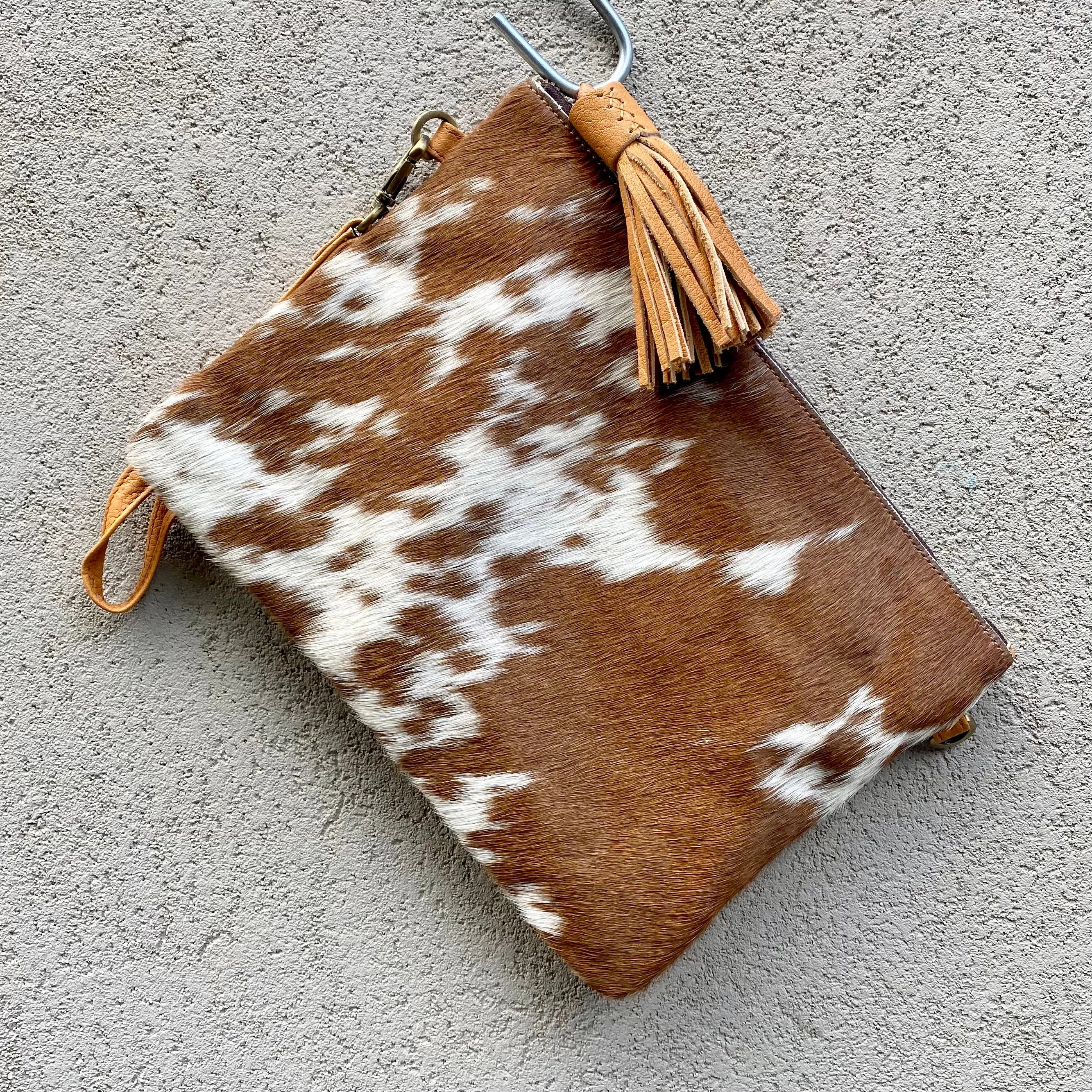 Sahara Reversible Cowhide & Leather Crossbody Clutch Bag - Tan White