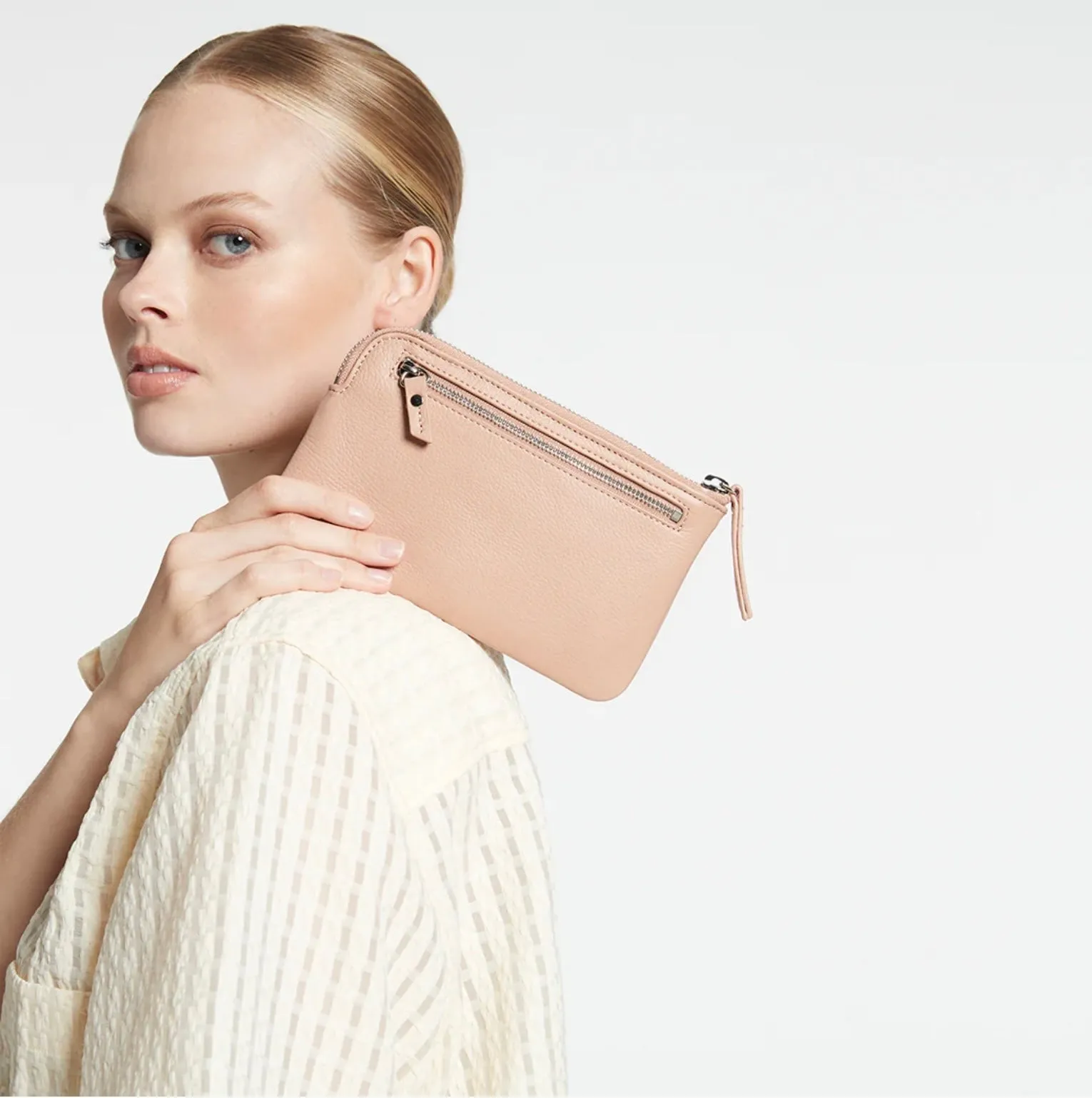 Status Anxiety II SMOKE and MIRRORS Wallet - dusty pink