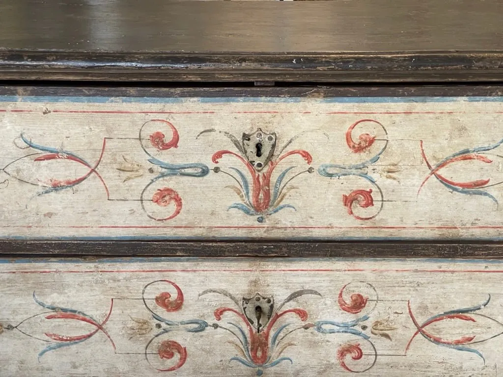 Swedish Chest of Drawers, early 19th Century, Charming Original paint