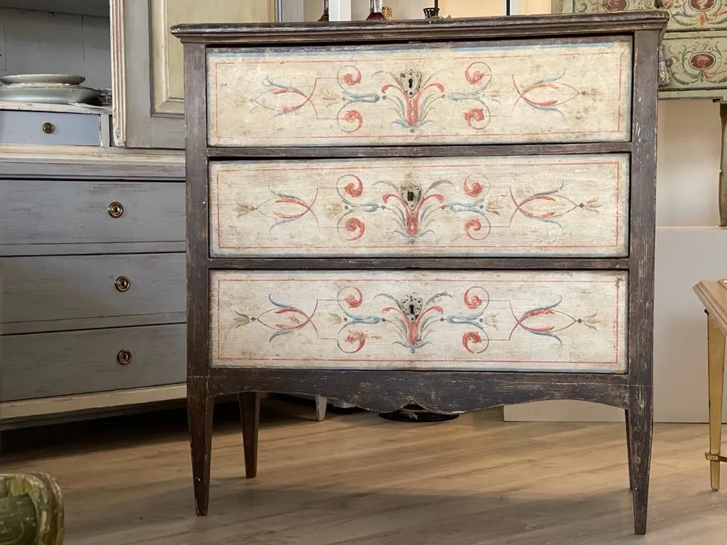 Swedish Chest of Drawers, early 19th Century, Charming Original paint