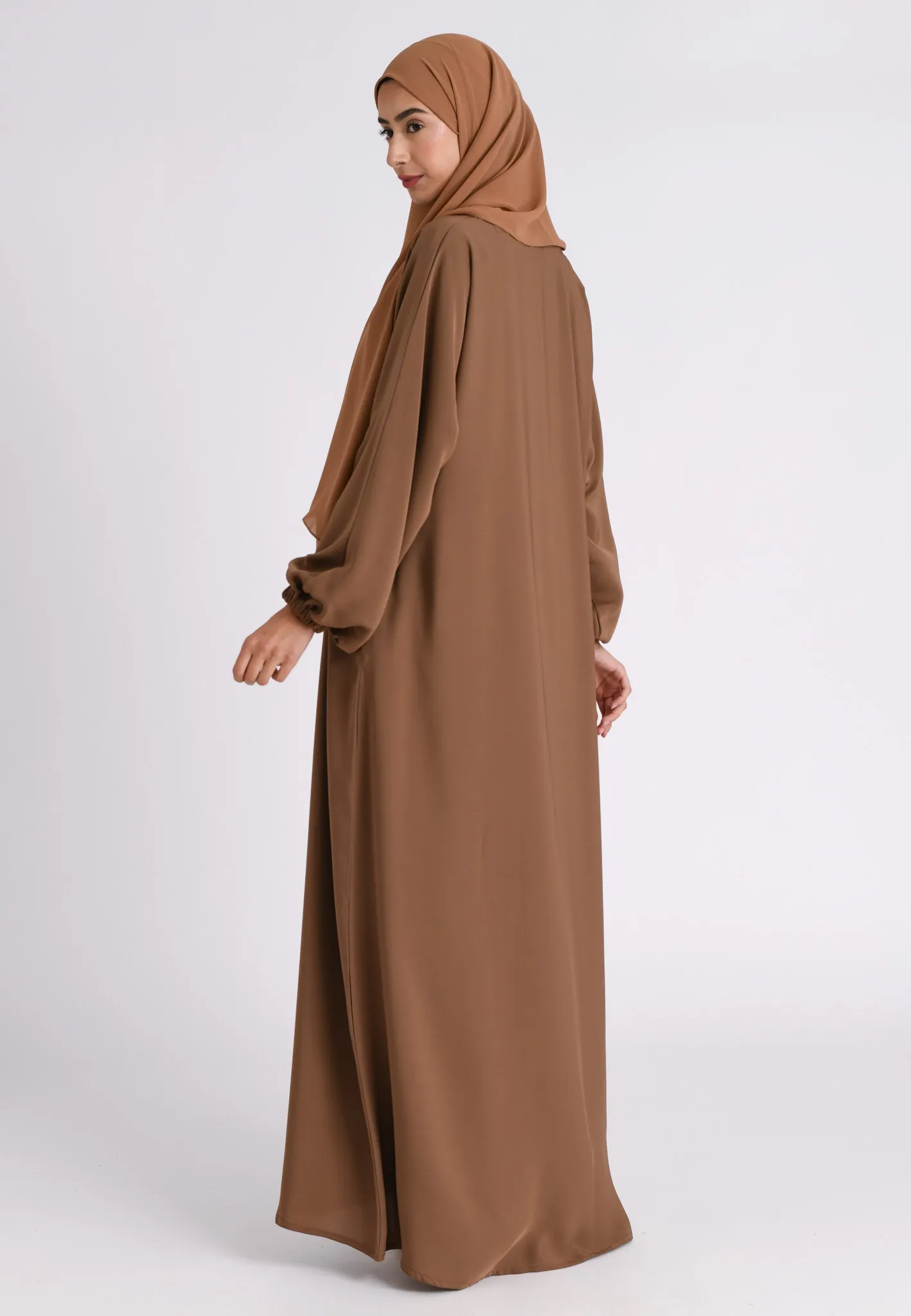Toffee Closed Abaya with Zip Pockets & Cuff Sleeves (Premium)