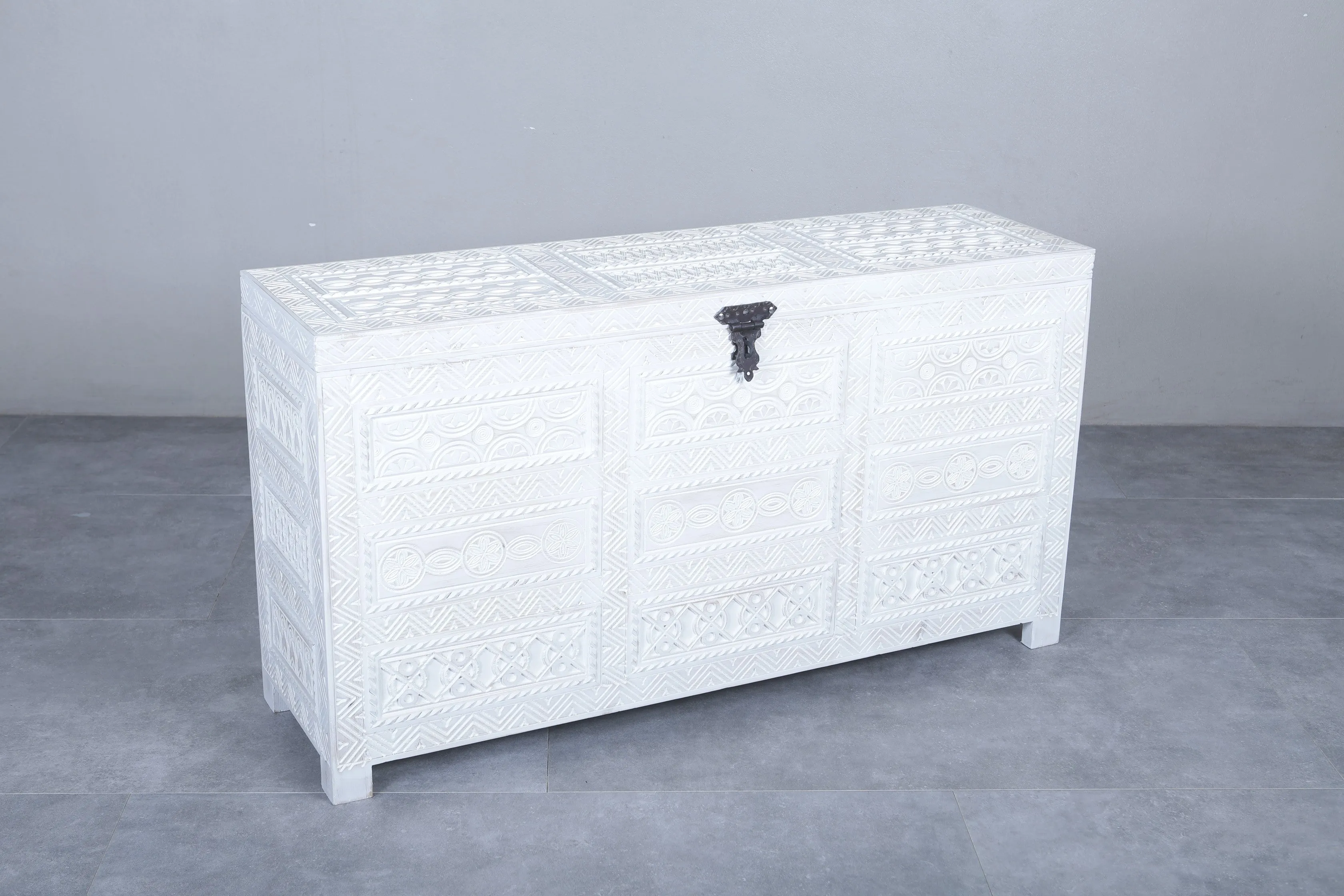 Vintage Moroccan chest  H 27.5 inches x W 51.1 inches x D 14.5 inches